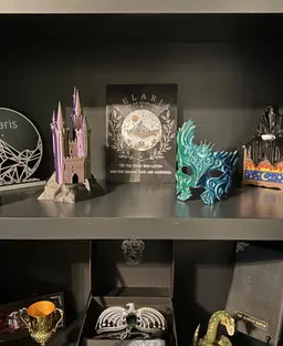 Love my SJM shelf! Thank you for the files! Now we just need some crescent city items. 😉 3d model