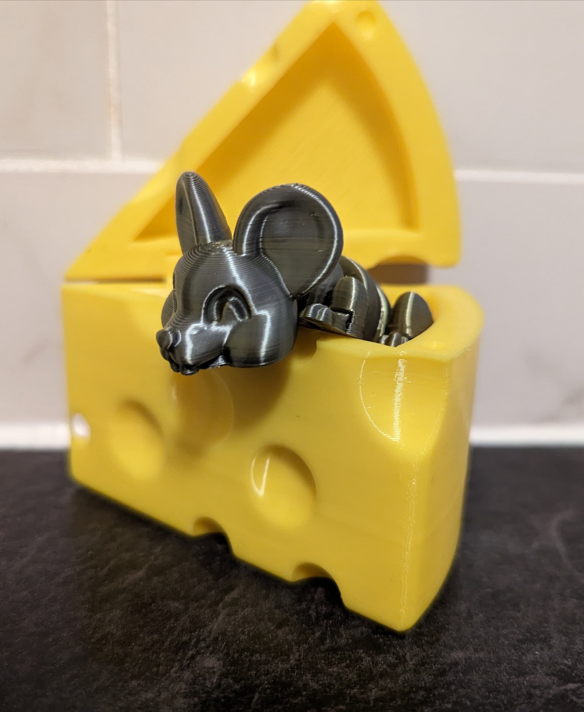 Very cute! I unfortunately broke the cheese joints, will need to retry with the provided test file, with different settings!