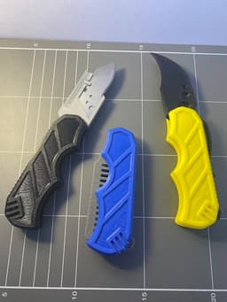 FoldX - Foldable multi-tool - Grip Shell 3d model