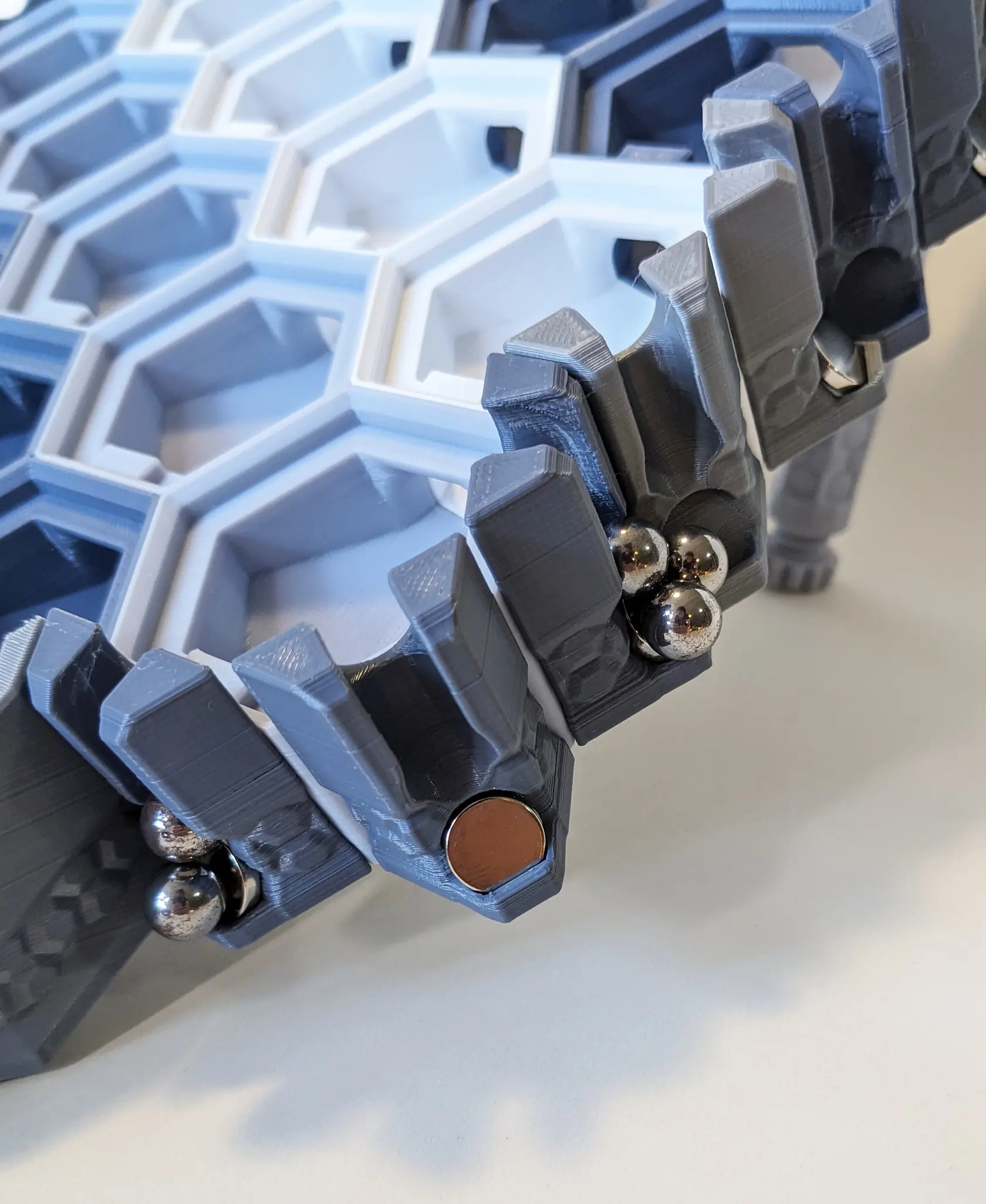 Magnetic Gutter system for the Modular Hextraction Board 3d model