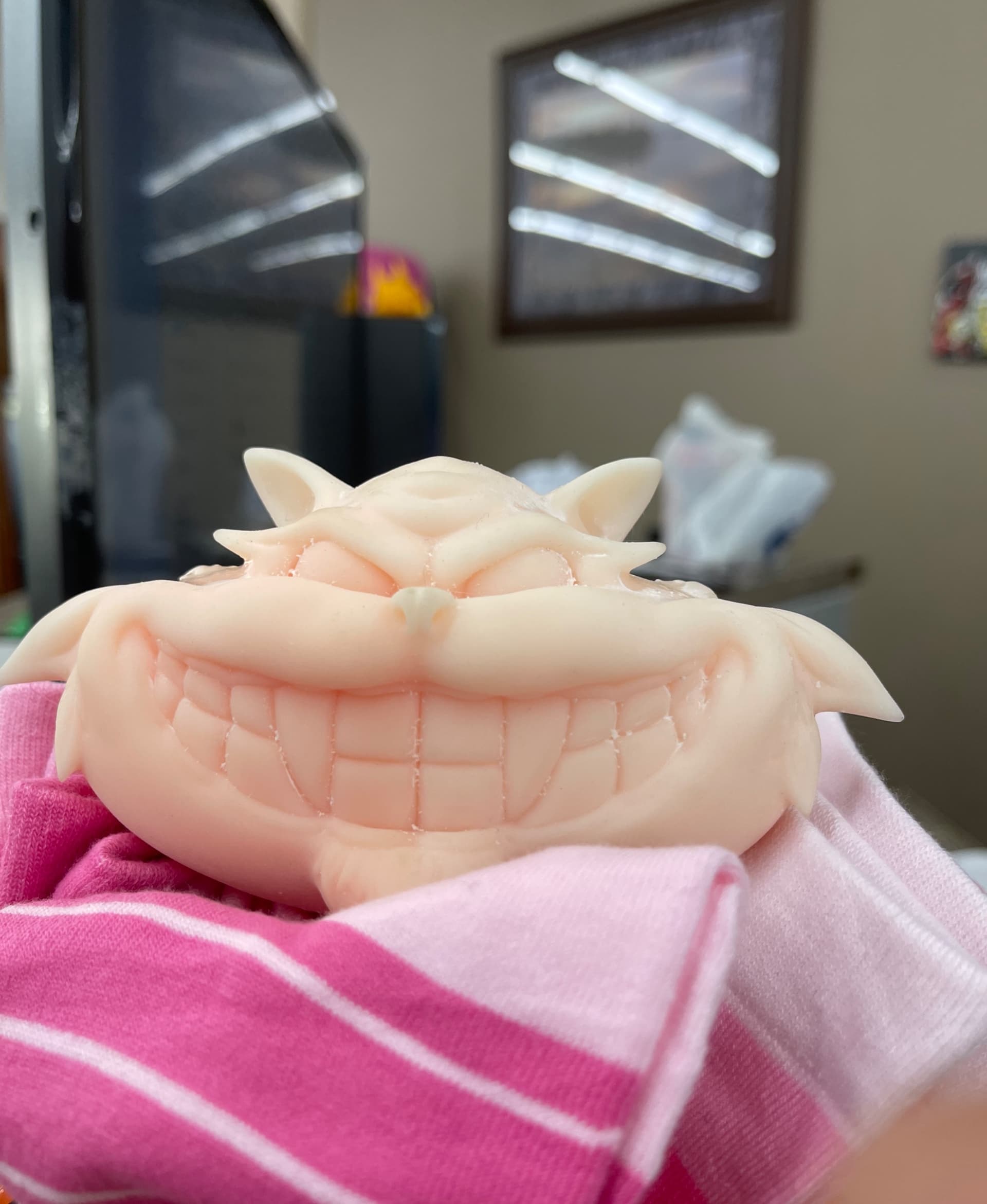 Pre Painted Cheshire Cat! - Resin printed Cheshire Cat!!! Looks amazing on the breast cancer awareness socks. - 3d model