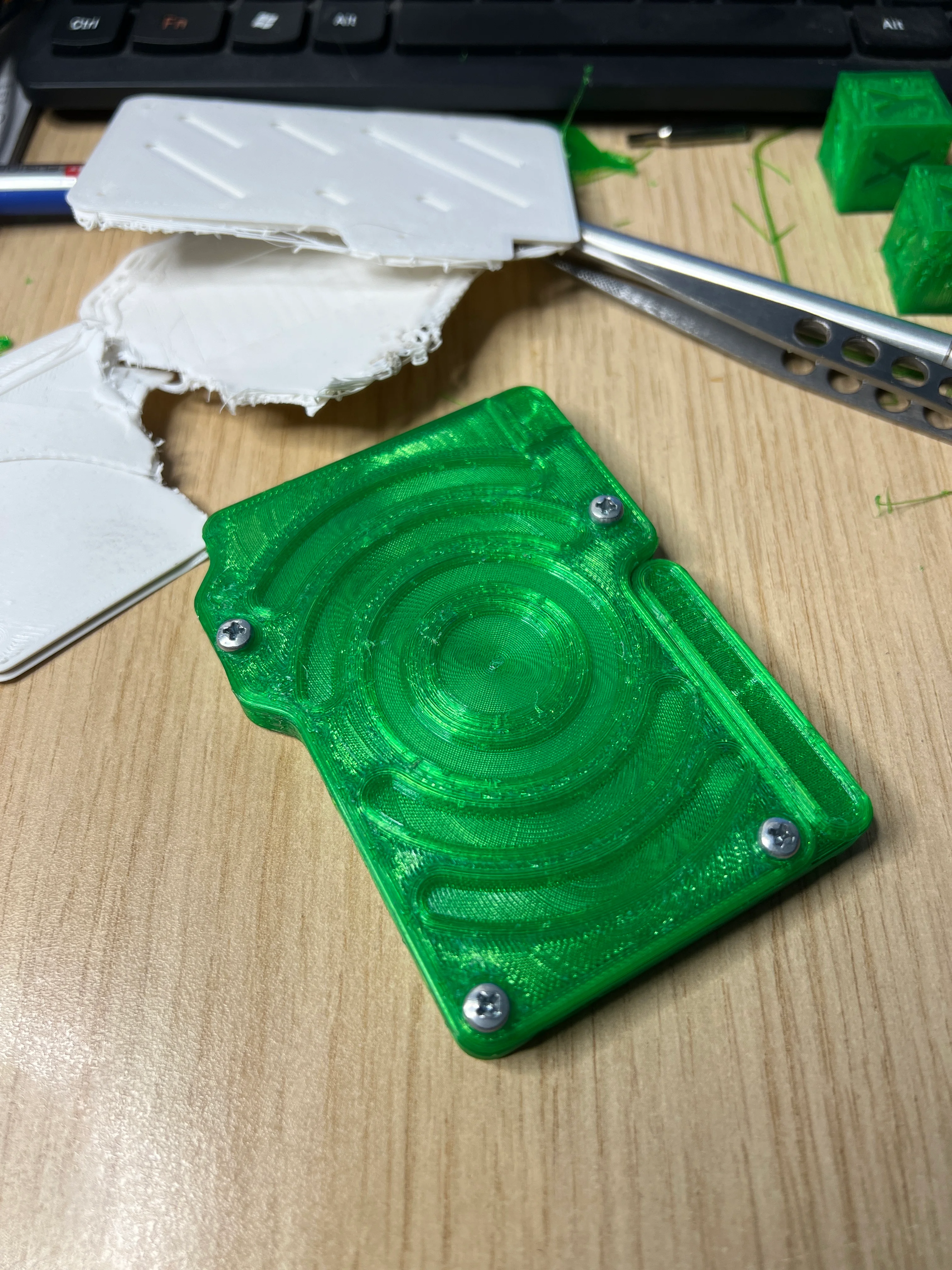 Very nice design! Really inspiring to create your own designs
One thing I want to share is I couldn’t find a way to print the top, so I figured you can just slice it in two pieces and just avoid printing any supports
Works good for me 🙃