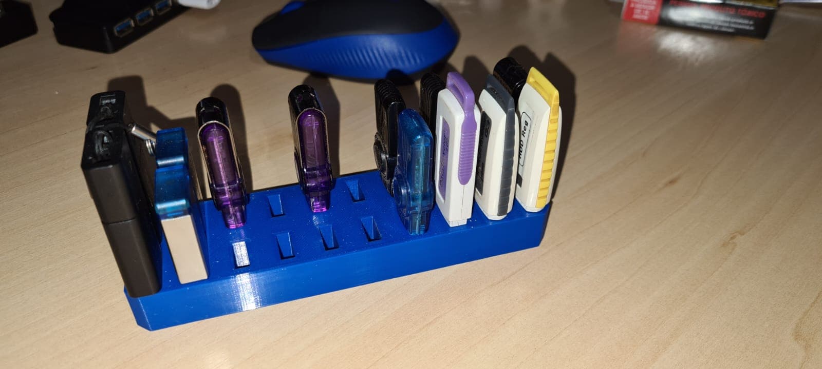 SUPORTE 20 PENDRIVES.stl 3d model