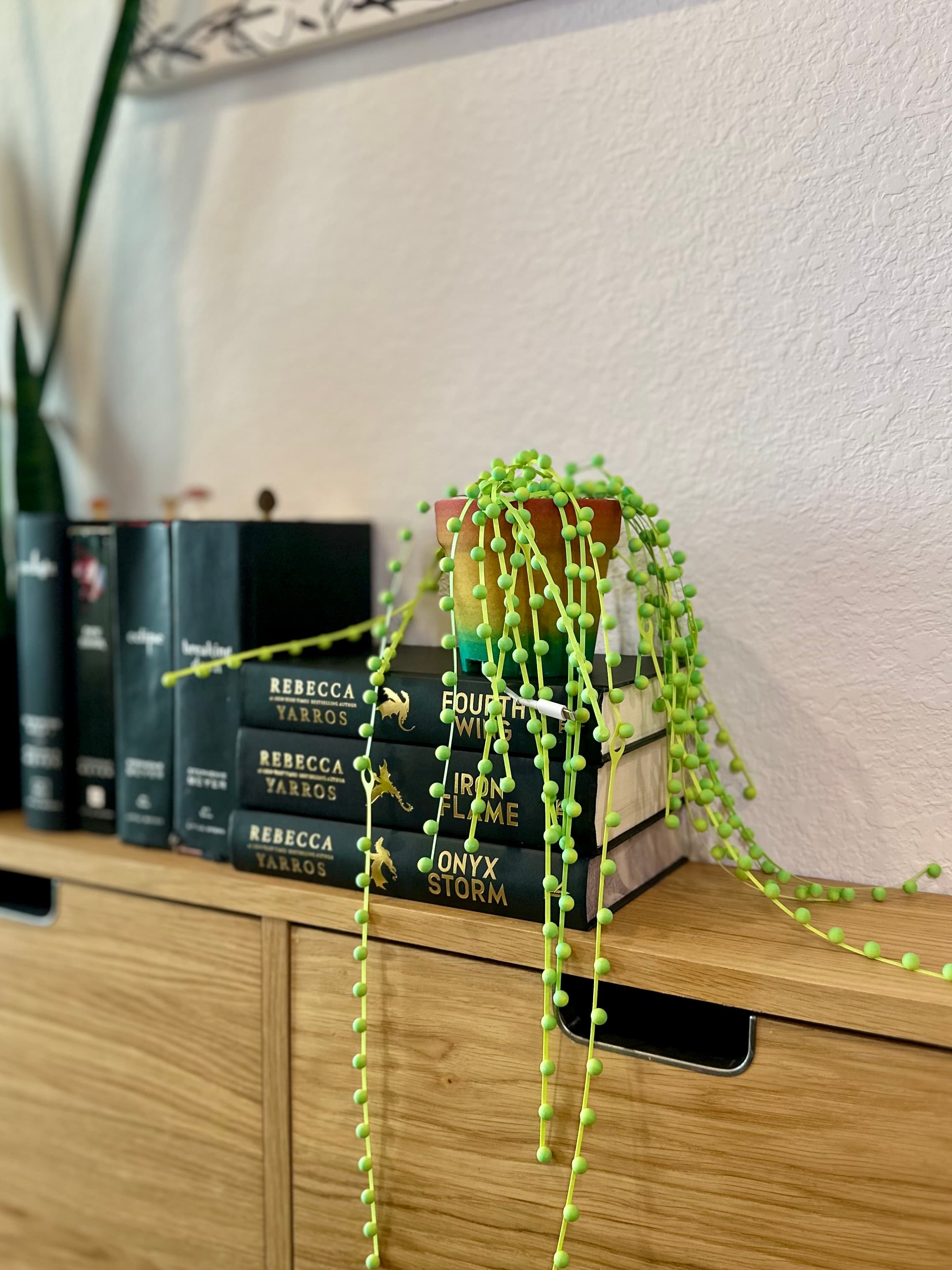 Printed directly from the 3mf. I used inland rainbow sparkle pla for the pot and polyterra summer green for the pearls. I love how it came out.