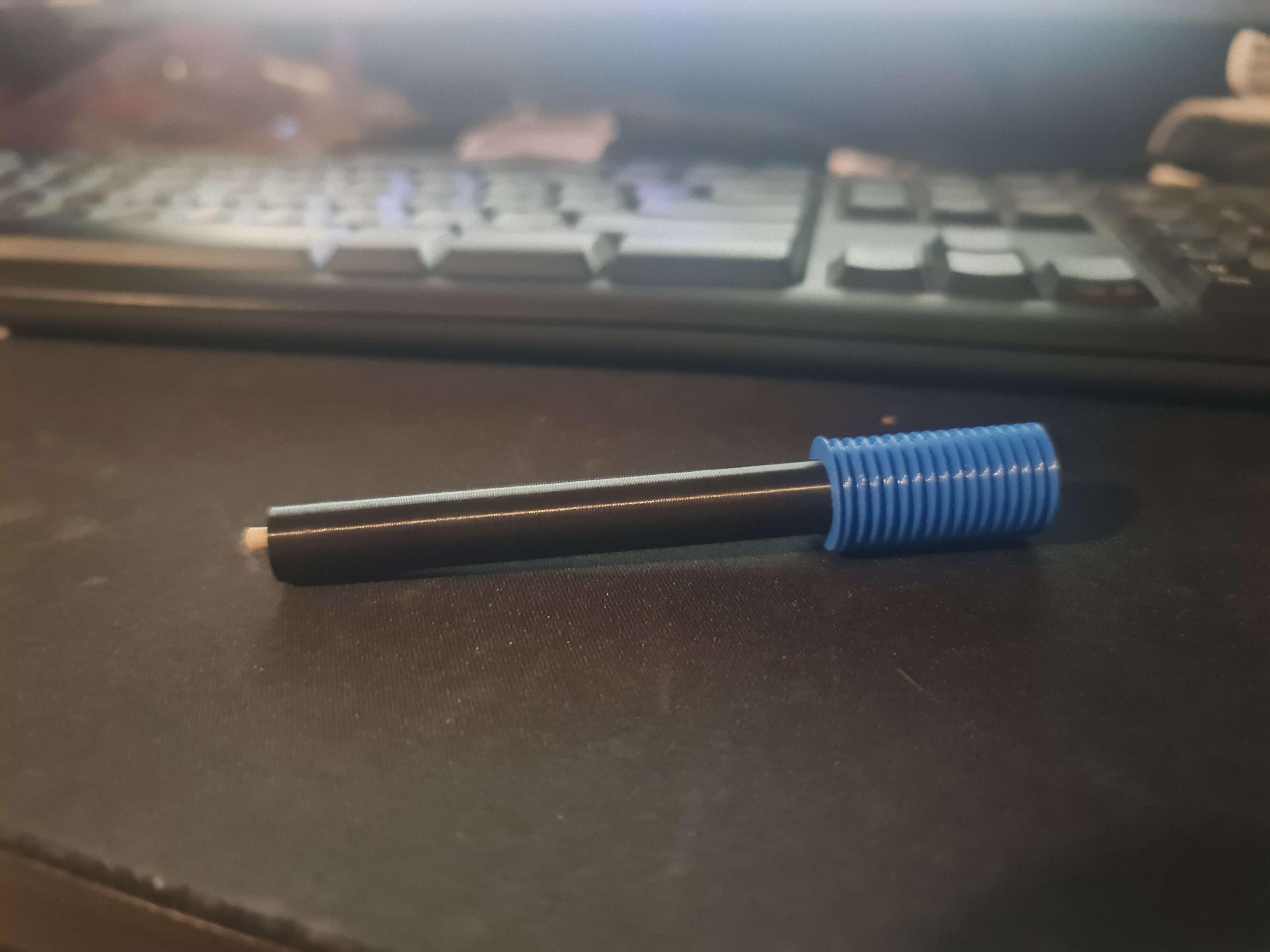 Flavored Air Pen (Füm clone) 3d model