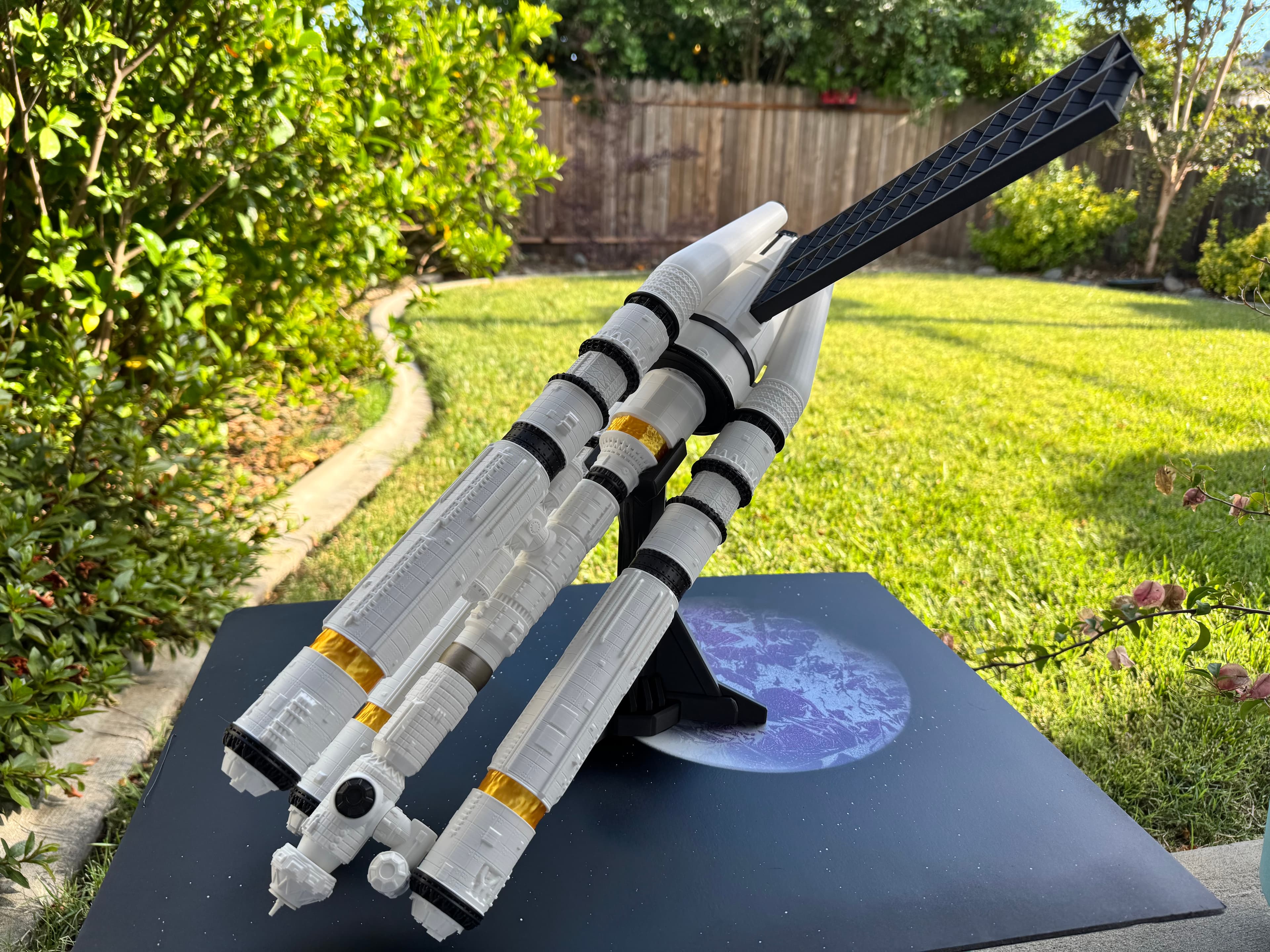 Print was perfect. Gave me the opportunity to use PLA Silk+ for the first time. Filaments used:
PLA Metal / Iron Gray Metallic
PLA Metal / Iridium Gold Metallic
PLA Silk+ / Gold
PLA Matte / Ivory White