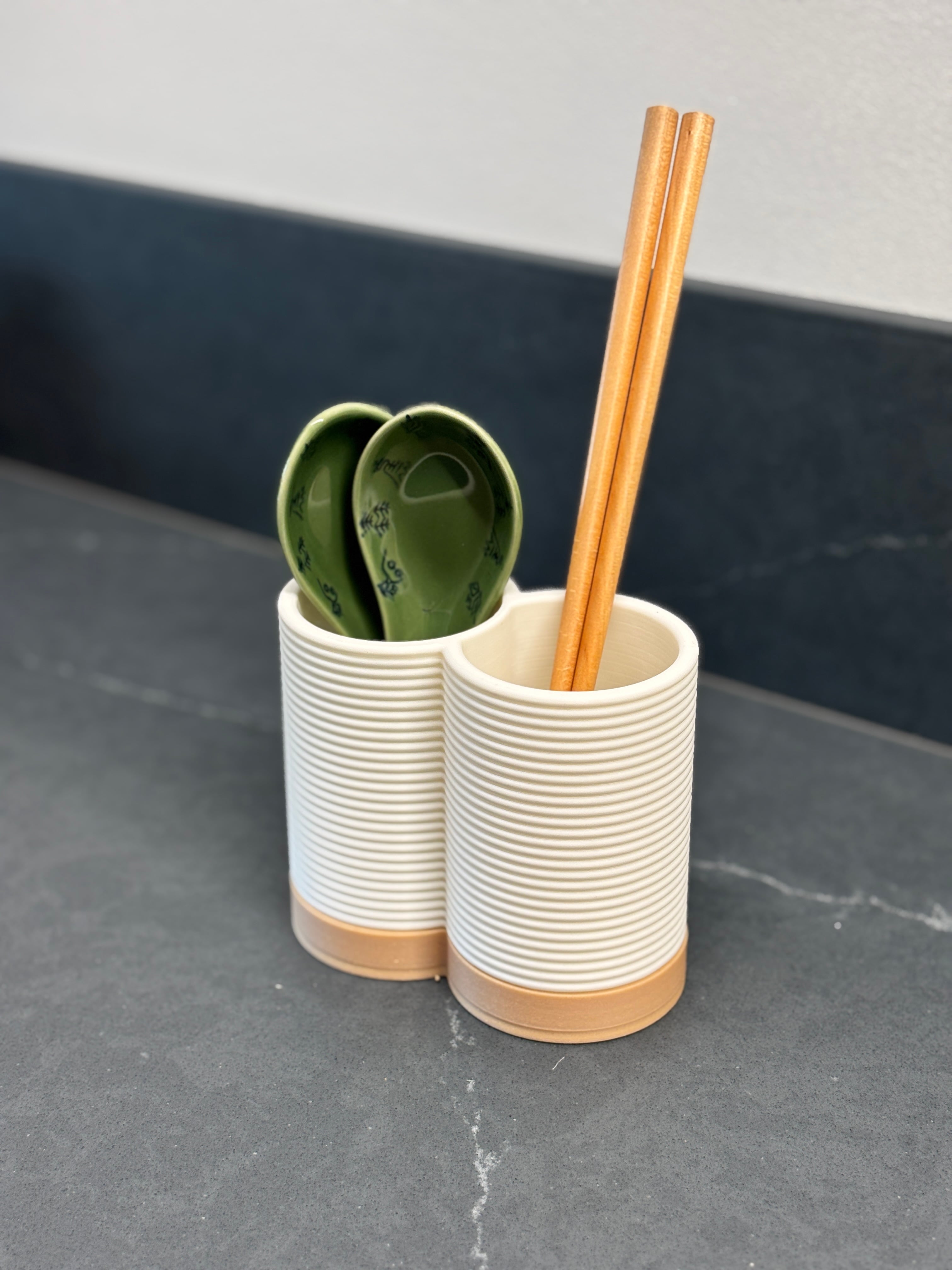 DRYZZLE – Elegant Cutlery Dryer with Water Reservoir 3d model