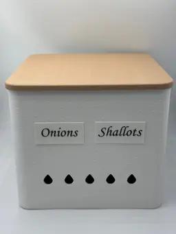 Onions and Shallots Keeper 3d model