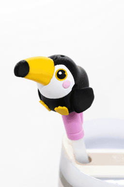 Flexi Toucan Clicker Toy – Playable Egg Cart & Spinnable Straw Topper (Multicolor) 3d model