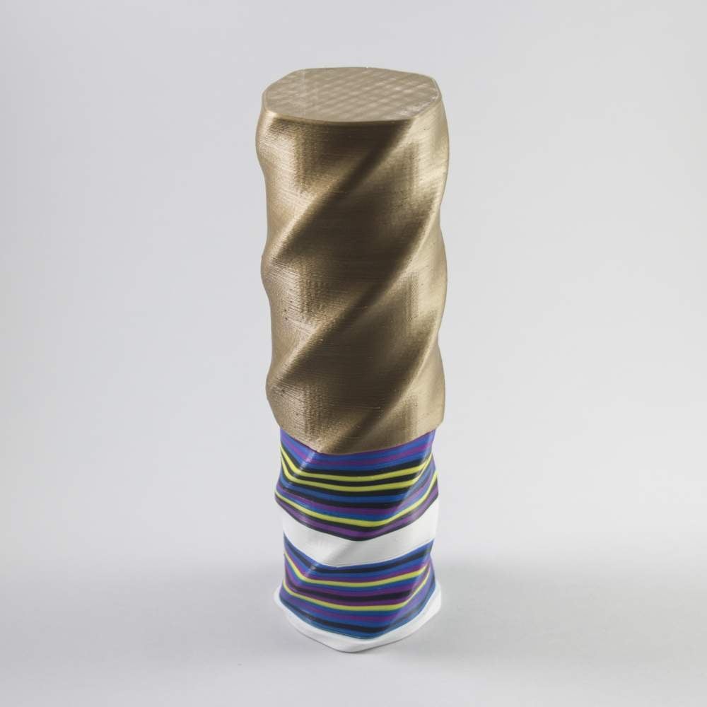 4-Sided Twist Container 3d model