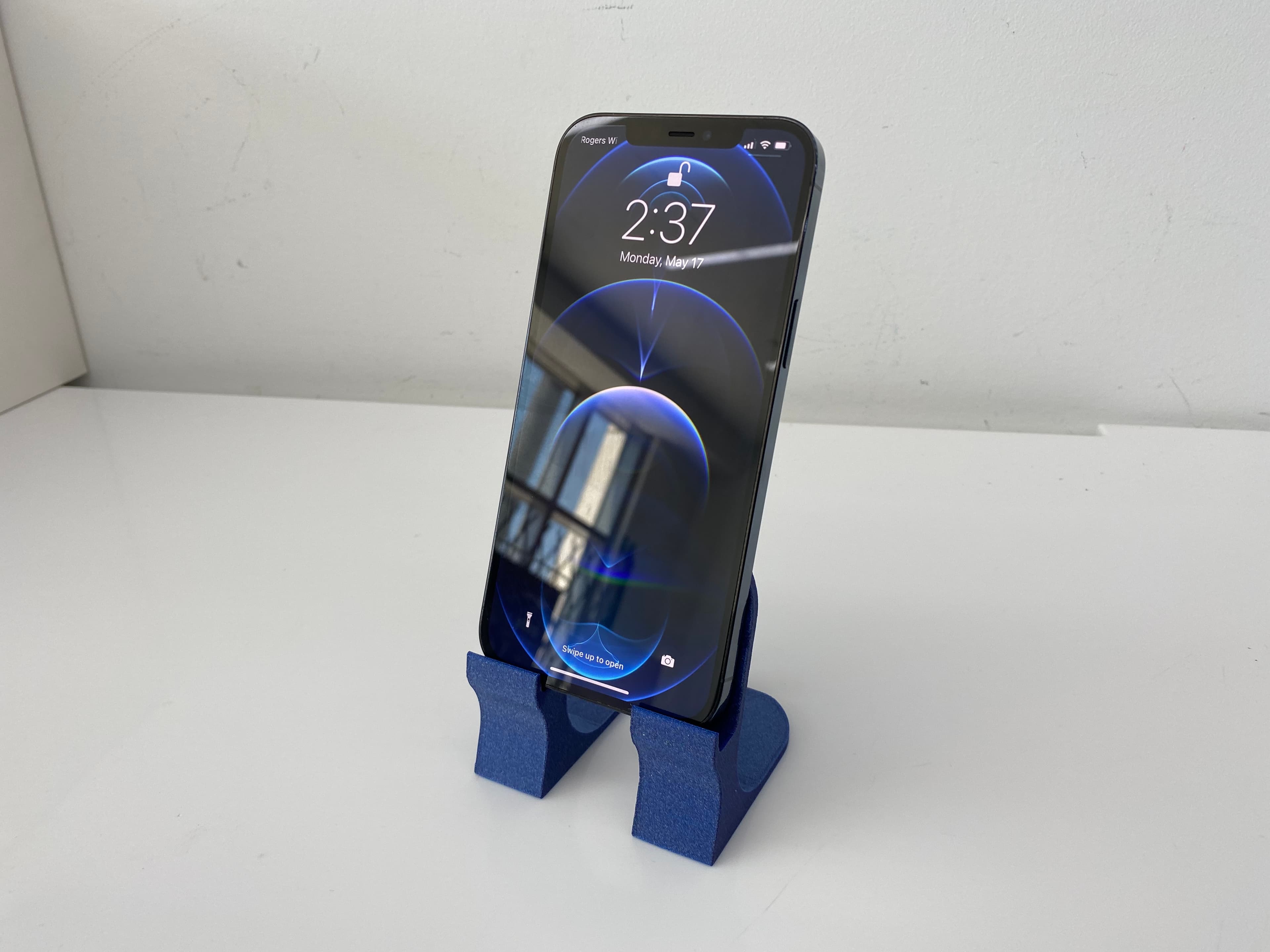 iPhone Stand 3d model