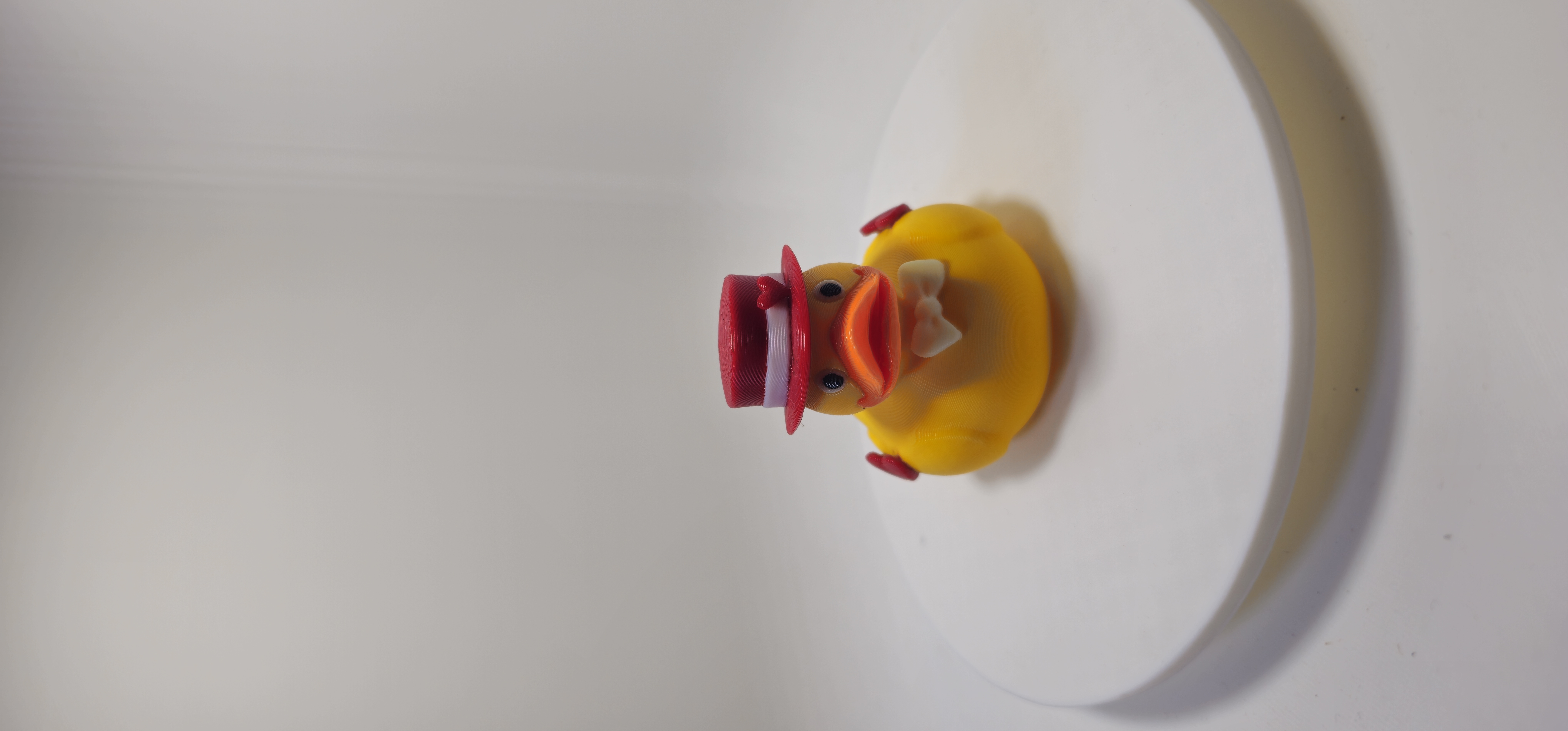 Valentines Duck with Hat 3d model