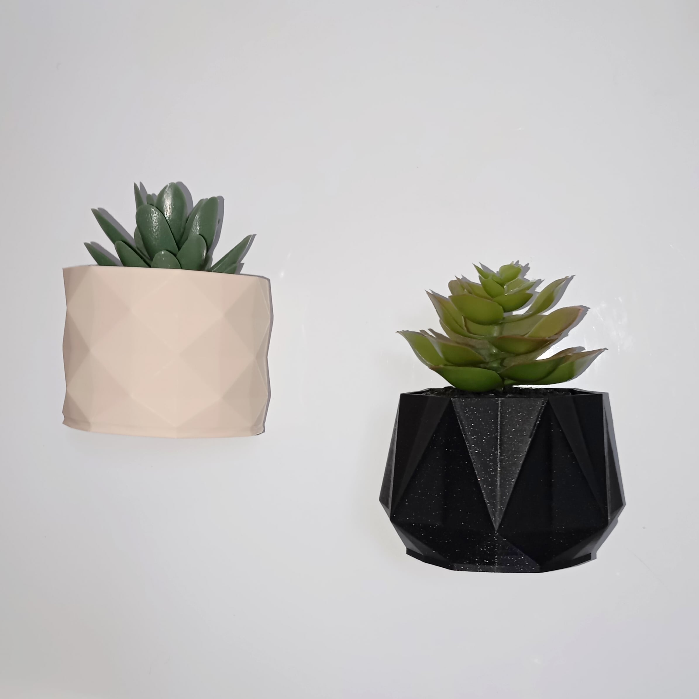 Pots Magnetiques "Delta et Poly" 3d model