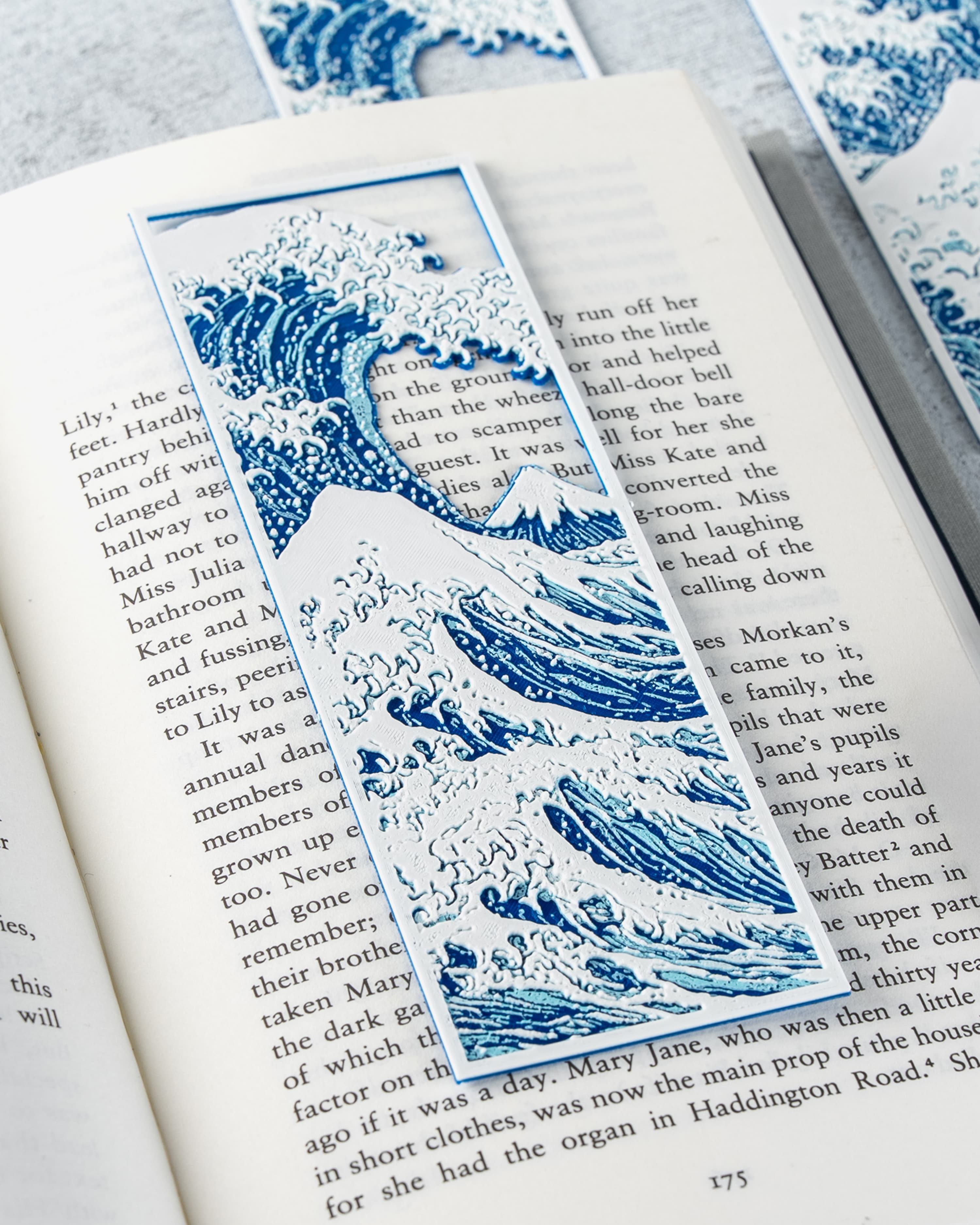 Wave Cutout Bookmarks 3d model