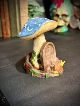 Whimsigoth mushroom phone stand 3d model