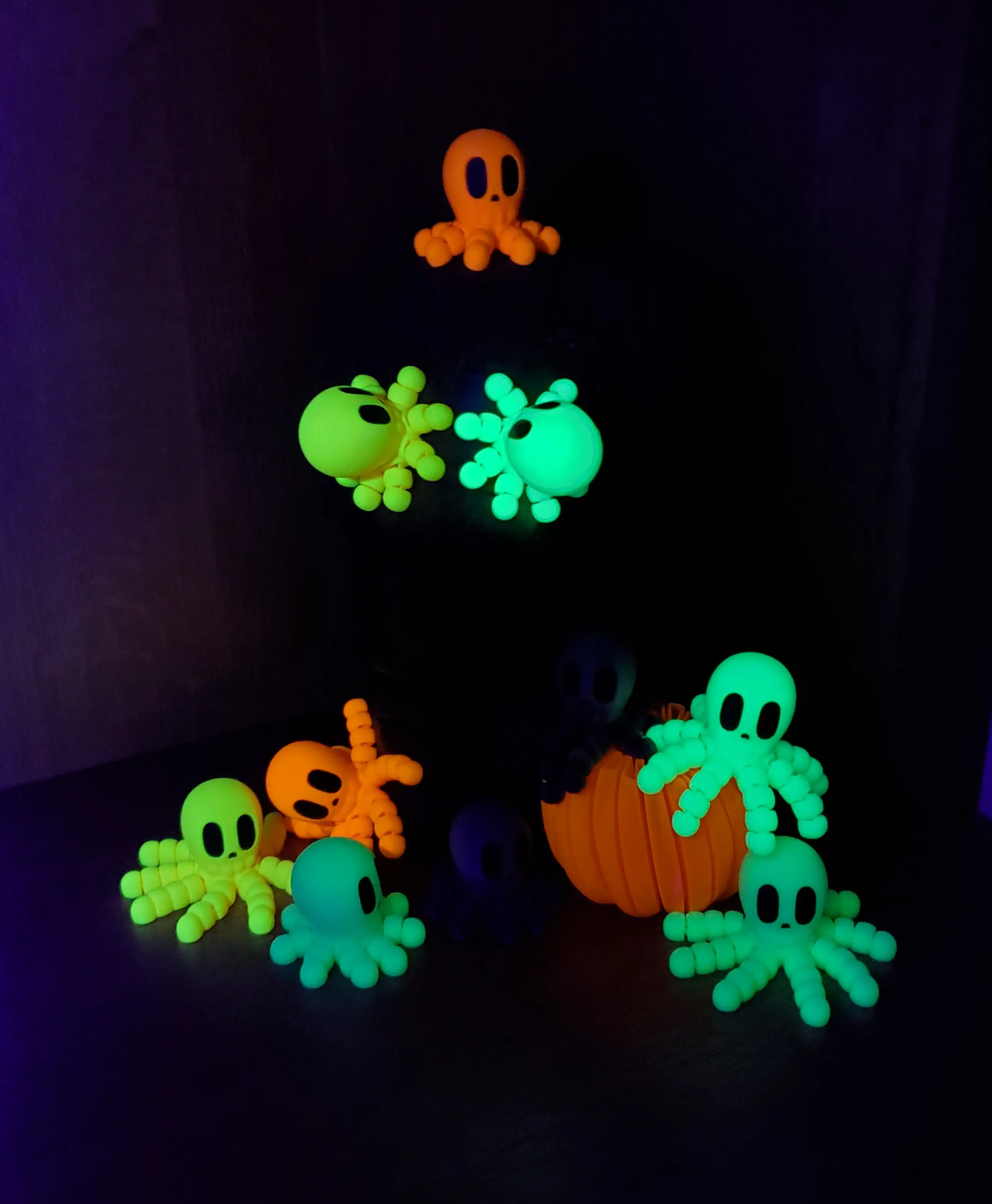 glow and neon PLA