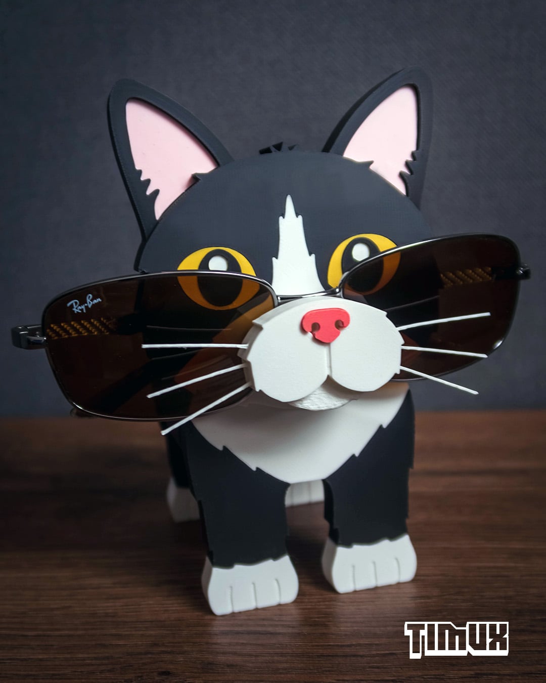 TUXEDO CAT GLASSES HOLDER 3d model