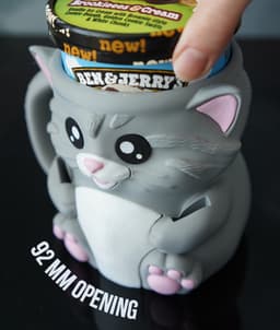 Cuddles, the Cat Ice Pint Holder 3d model