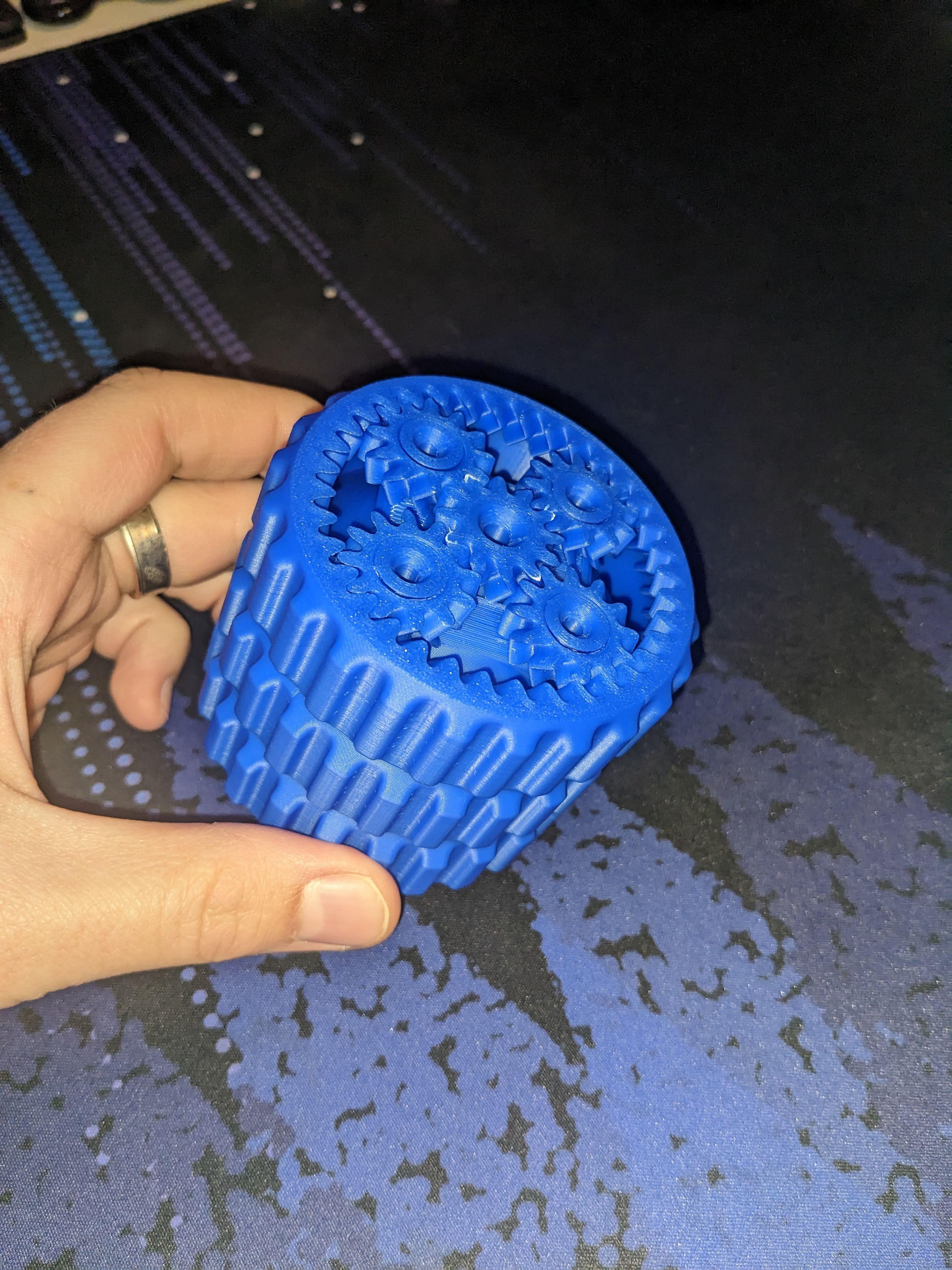 The Impossible Planetary Gear Fidget - Neptune 3 Pro, .15mm layer height, .4mm nozzle, works great :) Took around 10h-ish - 3d model