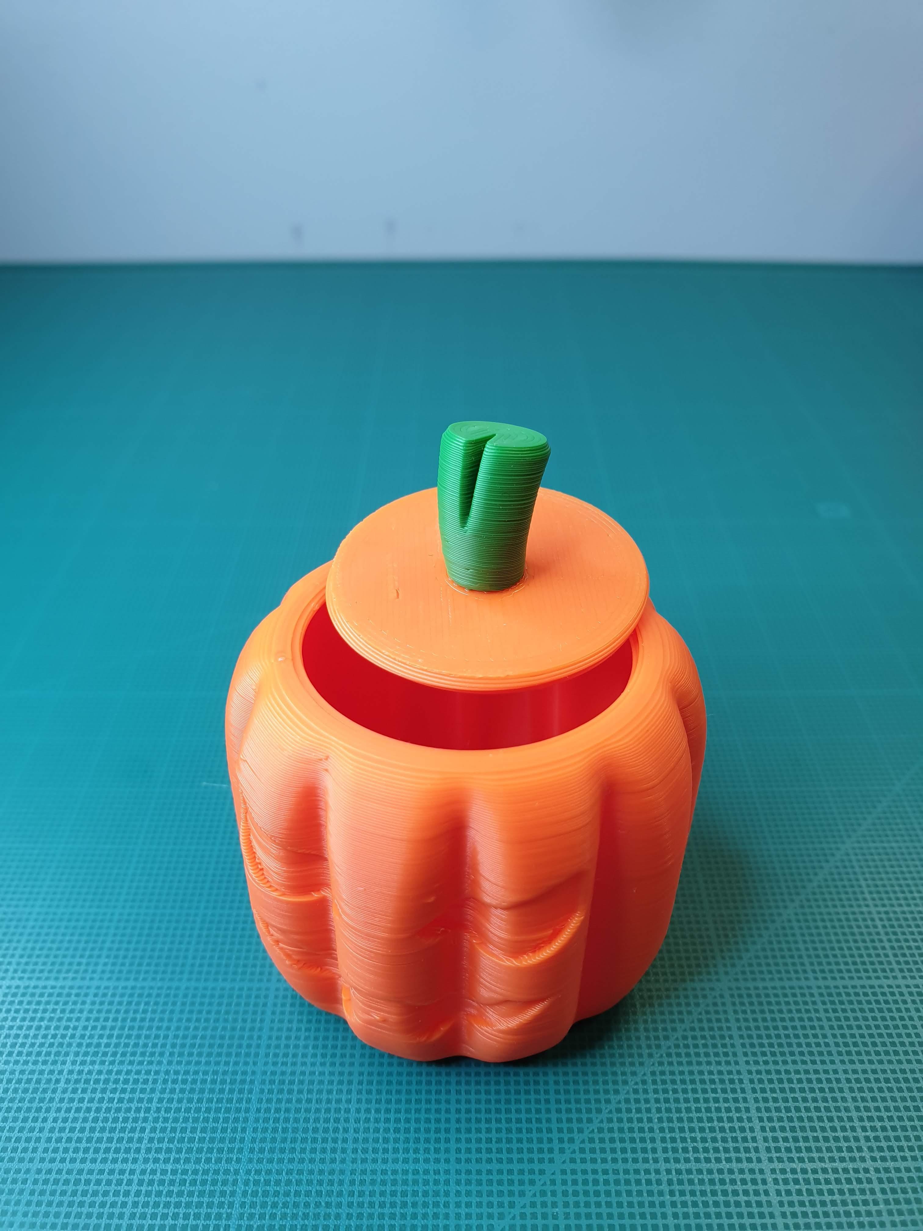 Pumpkin Container with Face || Halloween 3d model