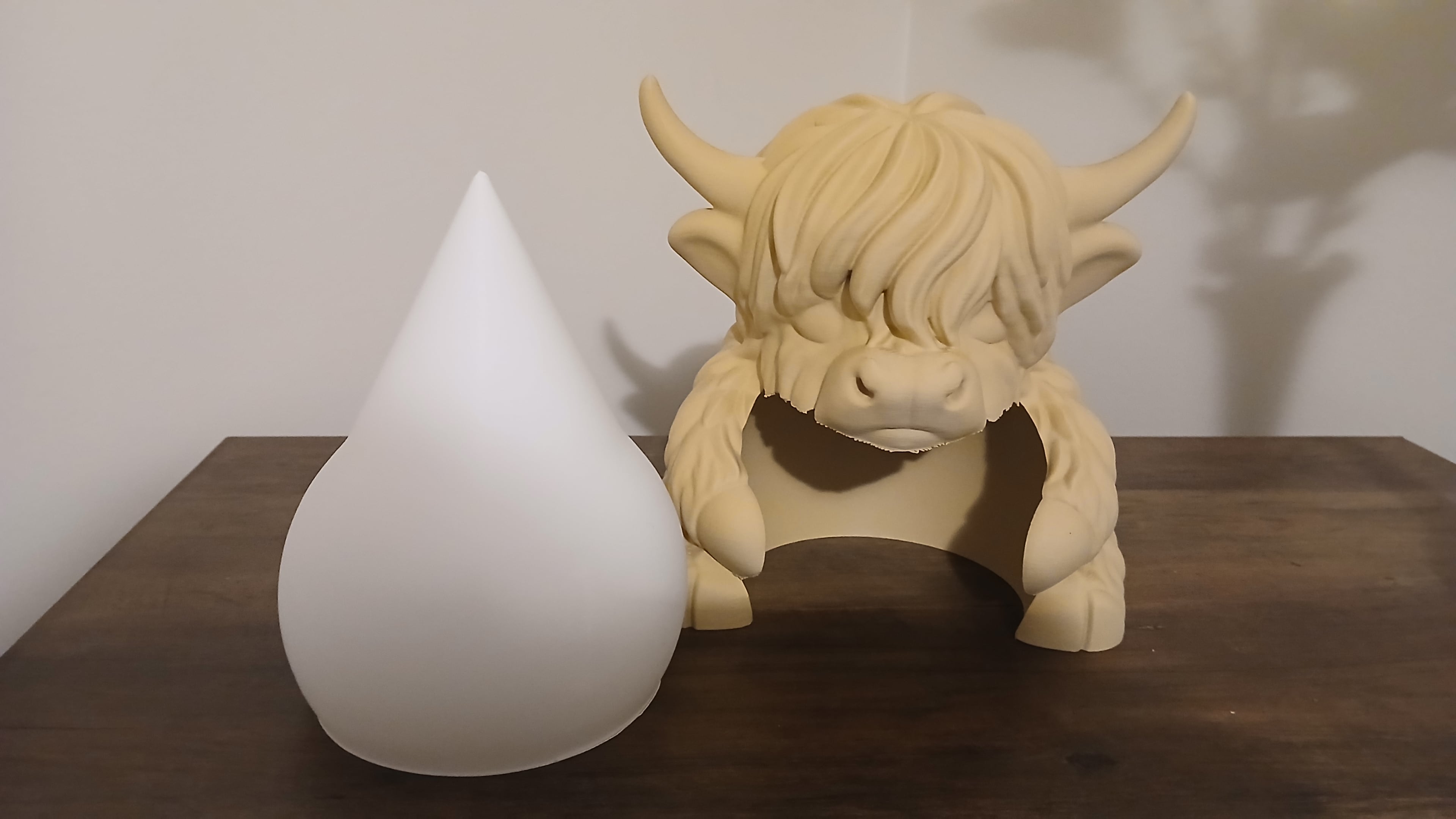 Highland Cow Orb Lamp 3d model