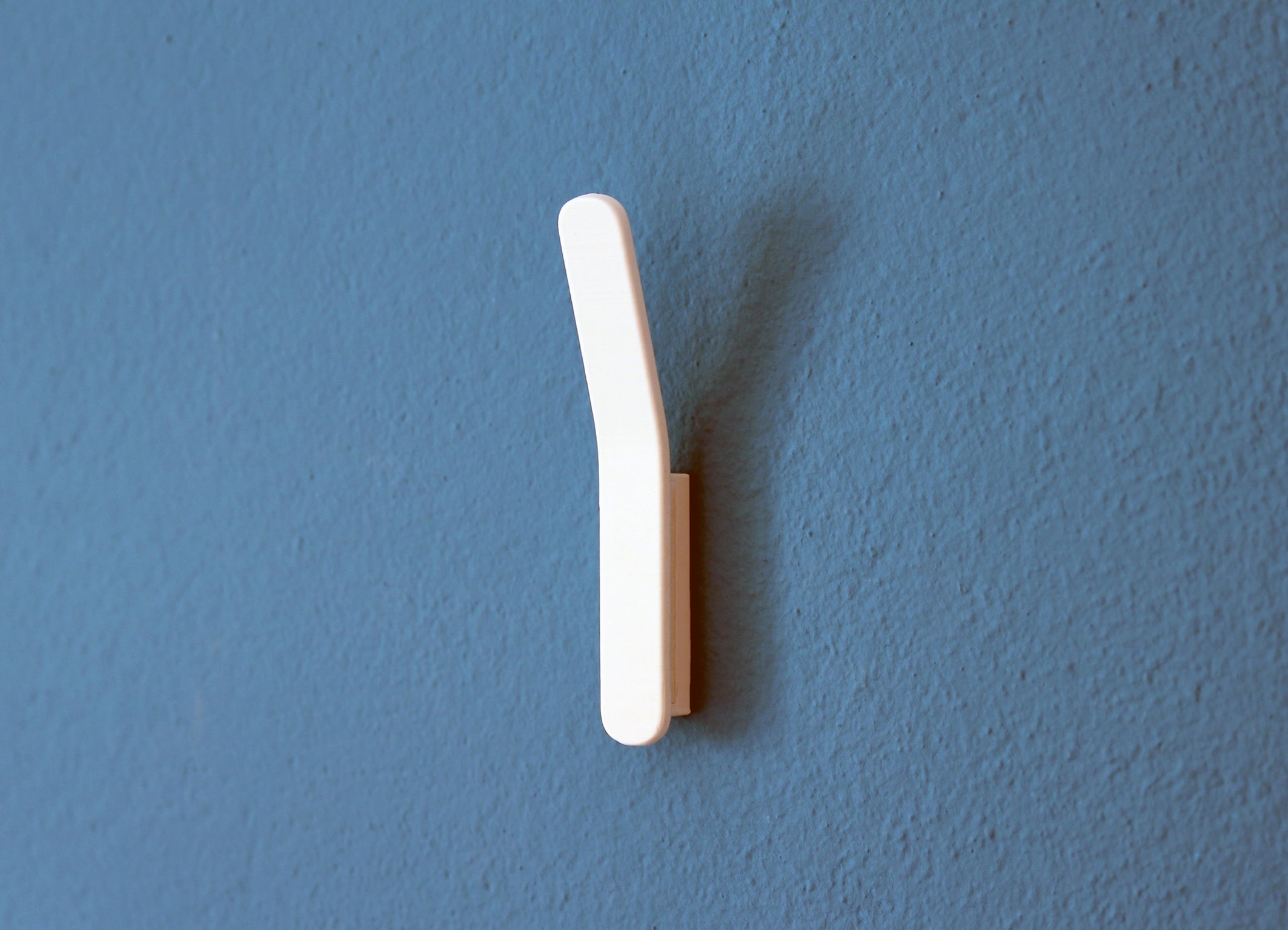 Minimalist Bent Stem Coat Hook - Sleek Elegance and Practicality 3d model