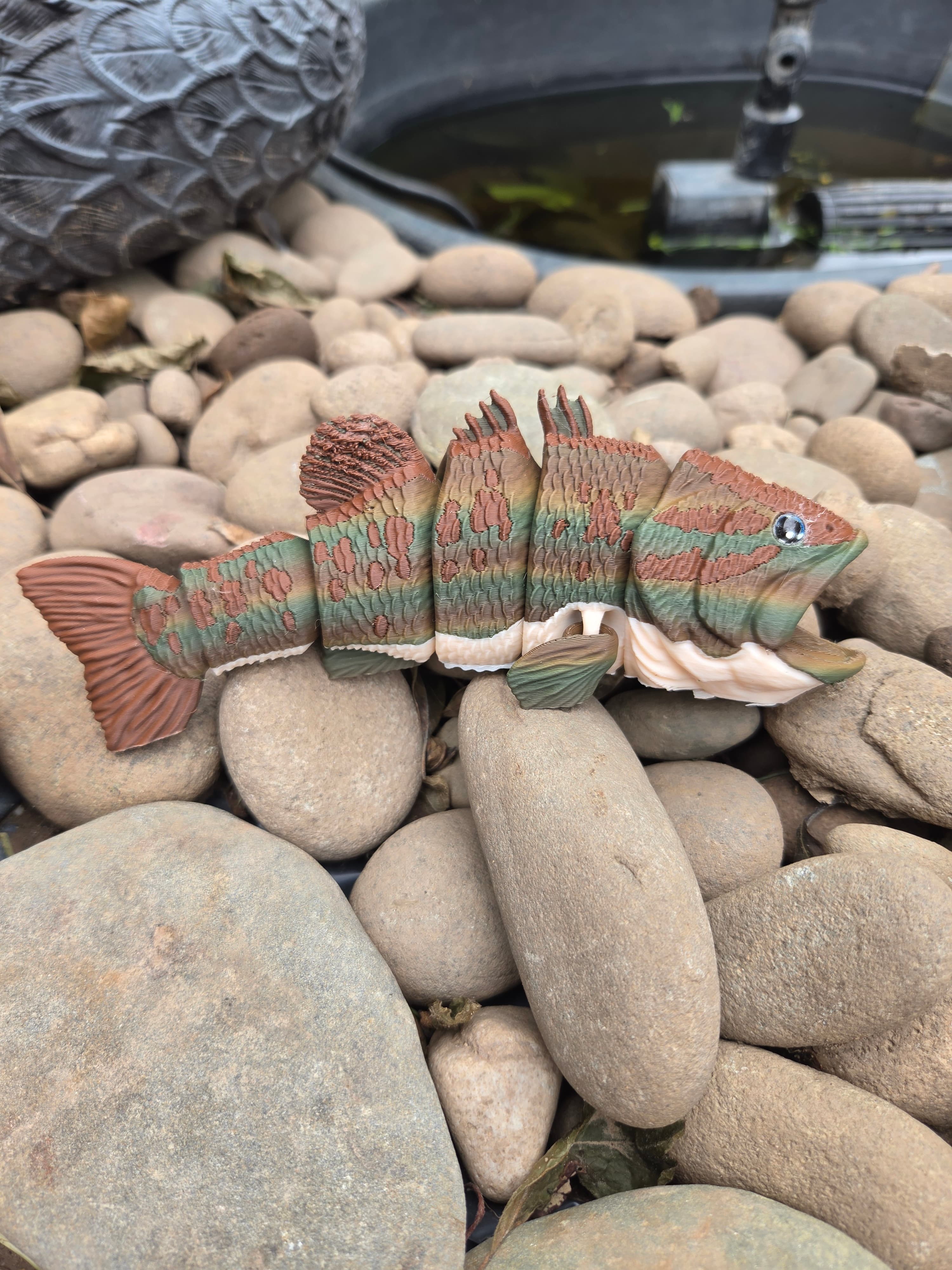 My printer decided to mess up all the fins except for 1 of the fish but thats completely my error for not putting enough glue or turning the heat up on the bed
