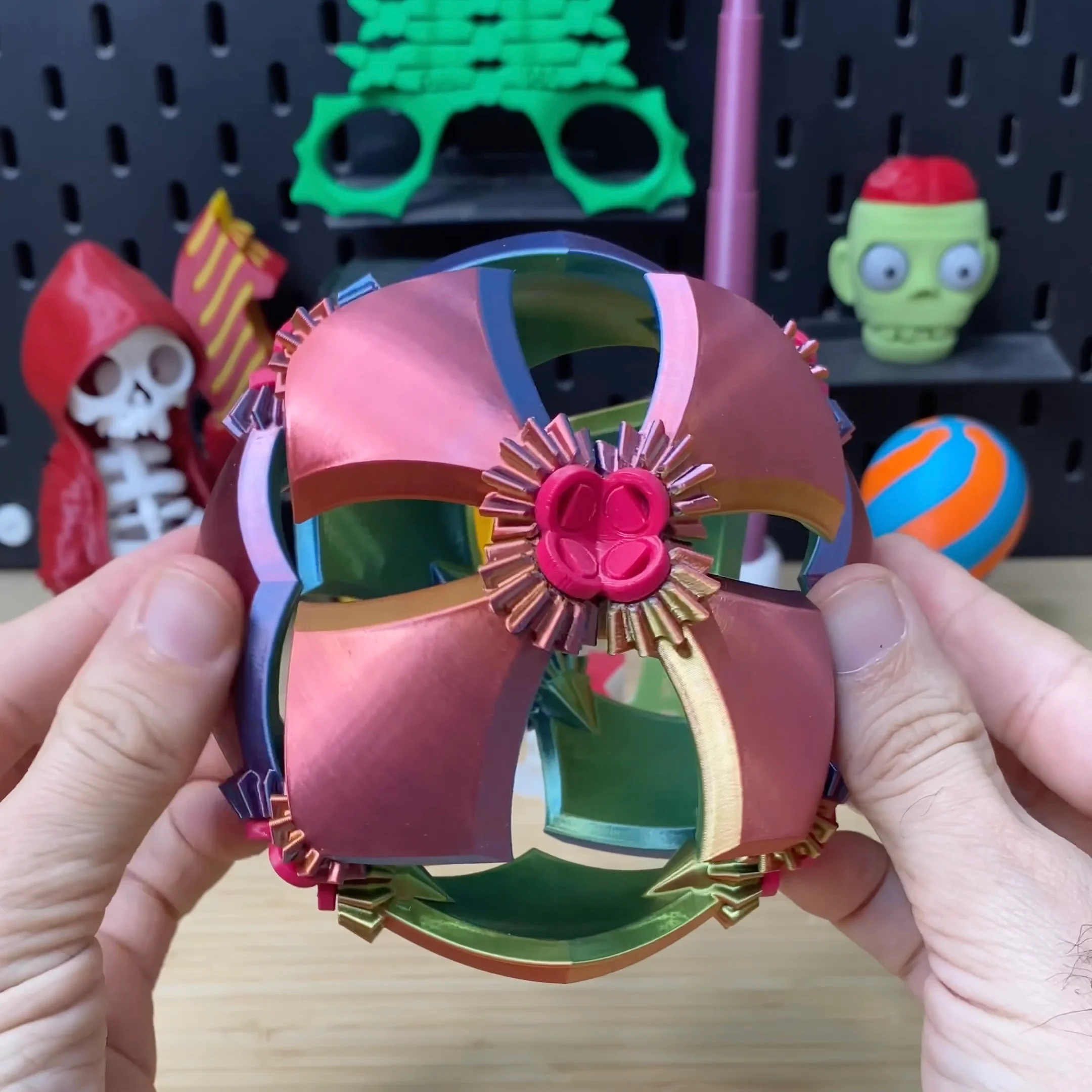 My make
https://kady3dprinting.com/model/3d-printed-gear-orb
