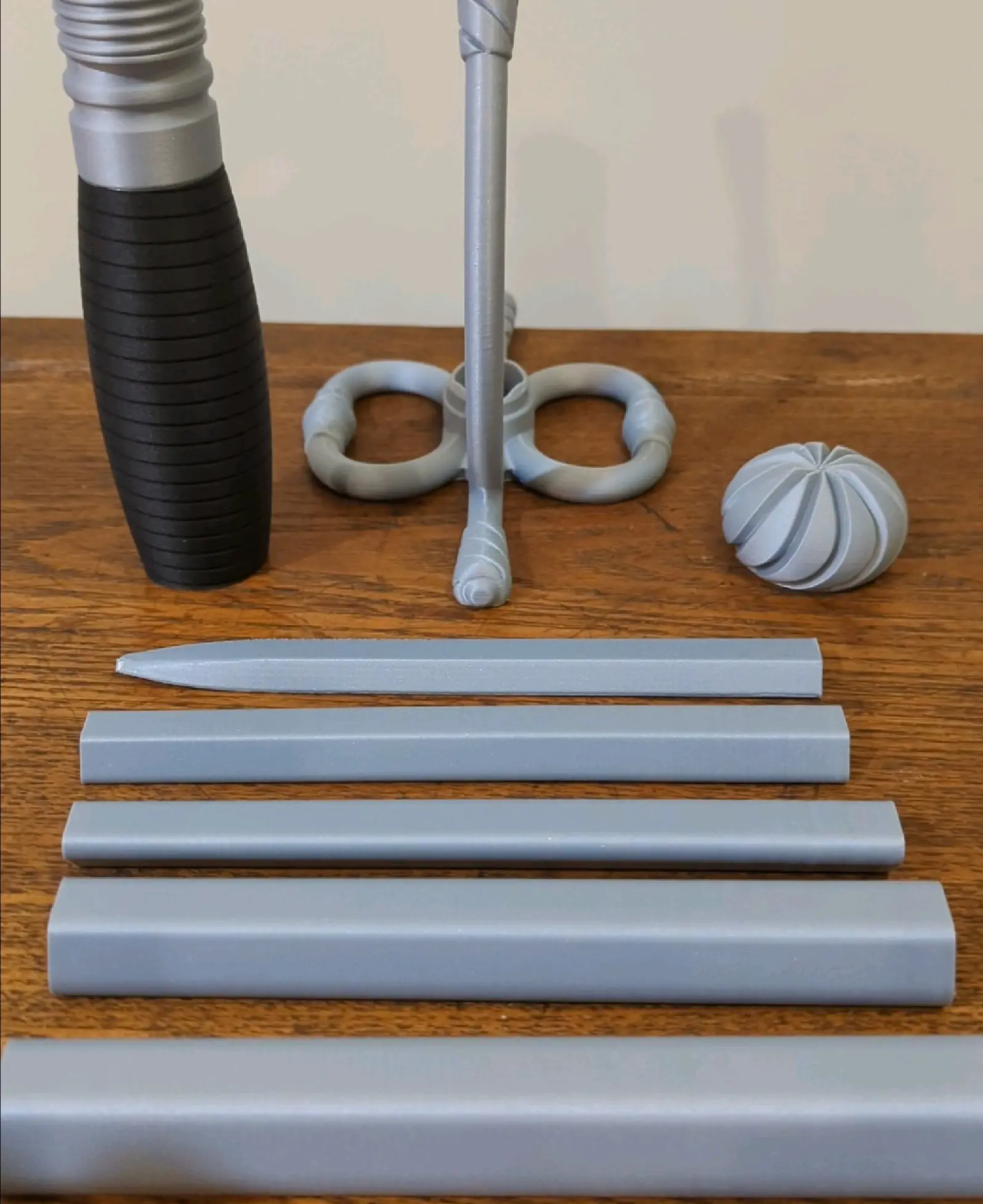 Printed in:
- Polymaker PolyLite PLA Pro Metallic Silver
- Proto_pasta Matte Fiber Black