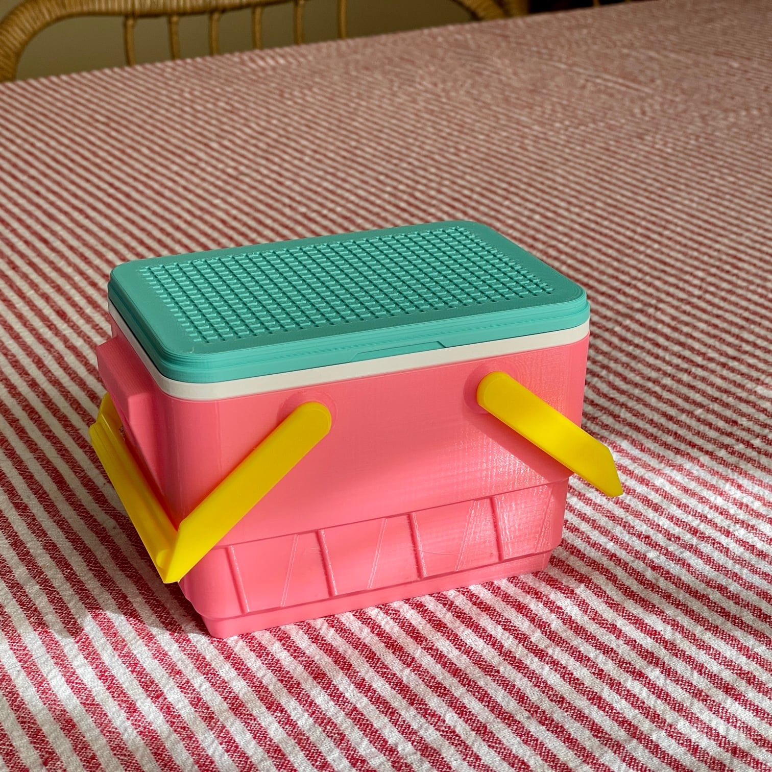 Retro Single Can Picnic Cooler 3d model