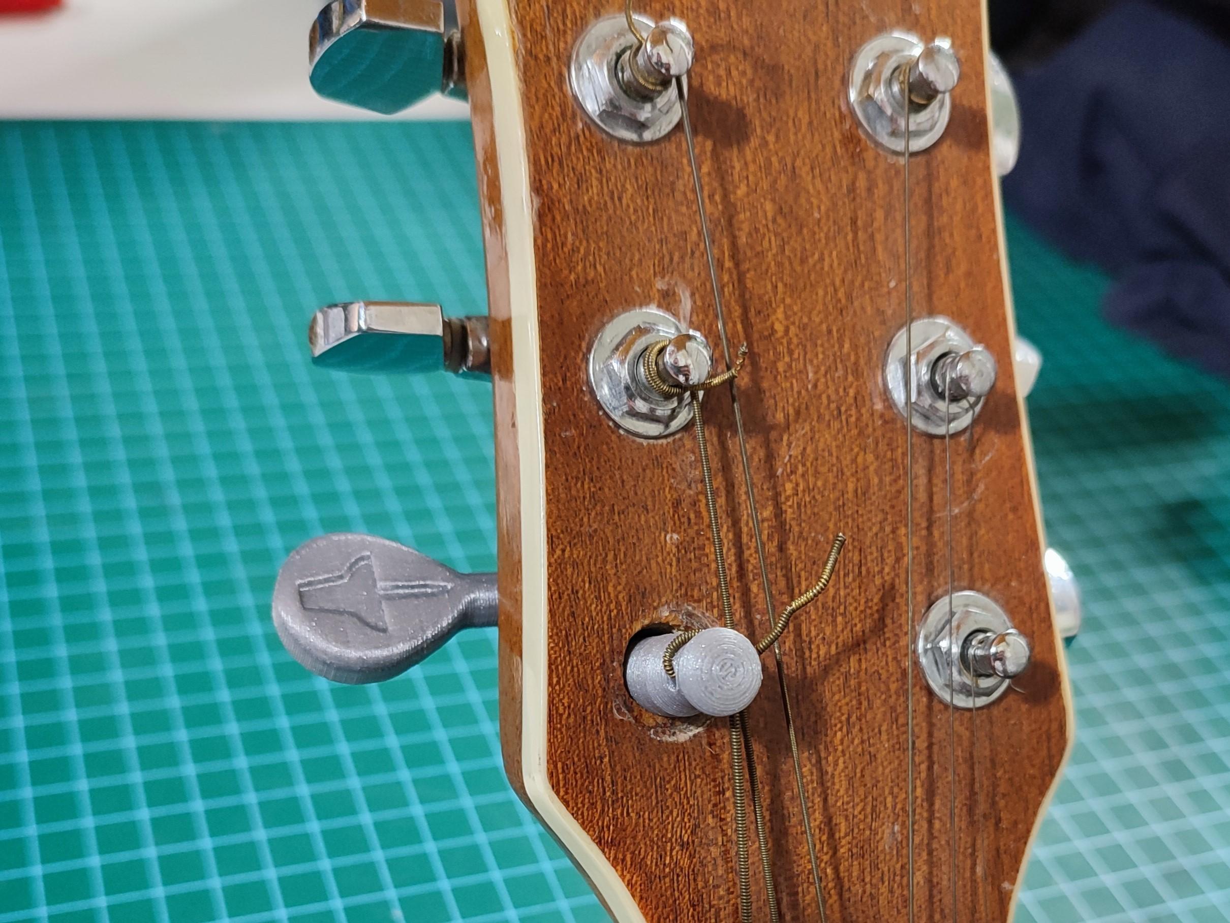 GUITAR TUNERS that actually work!! 3d model