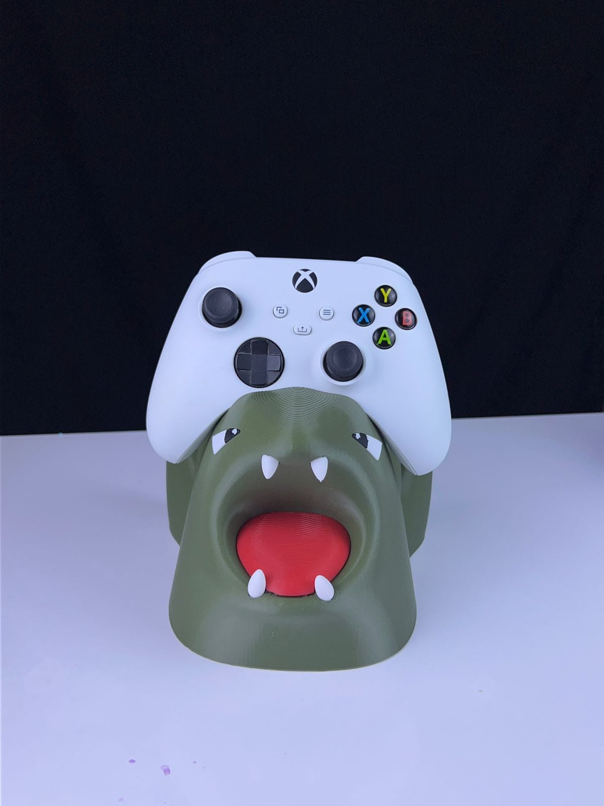 Tyranitar Controller Holder - Multipart 3d model