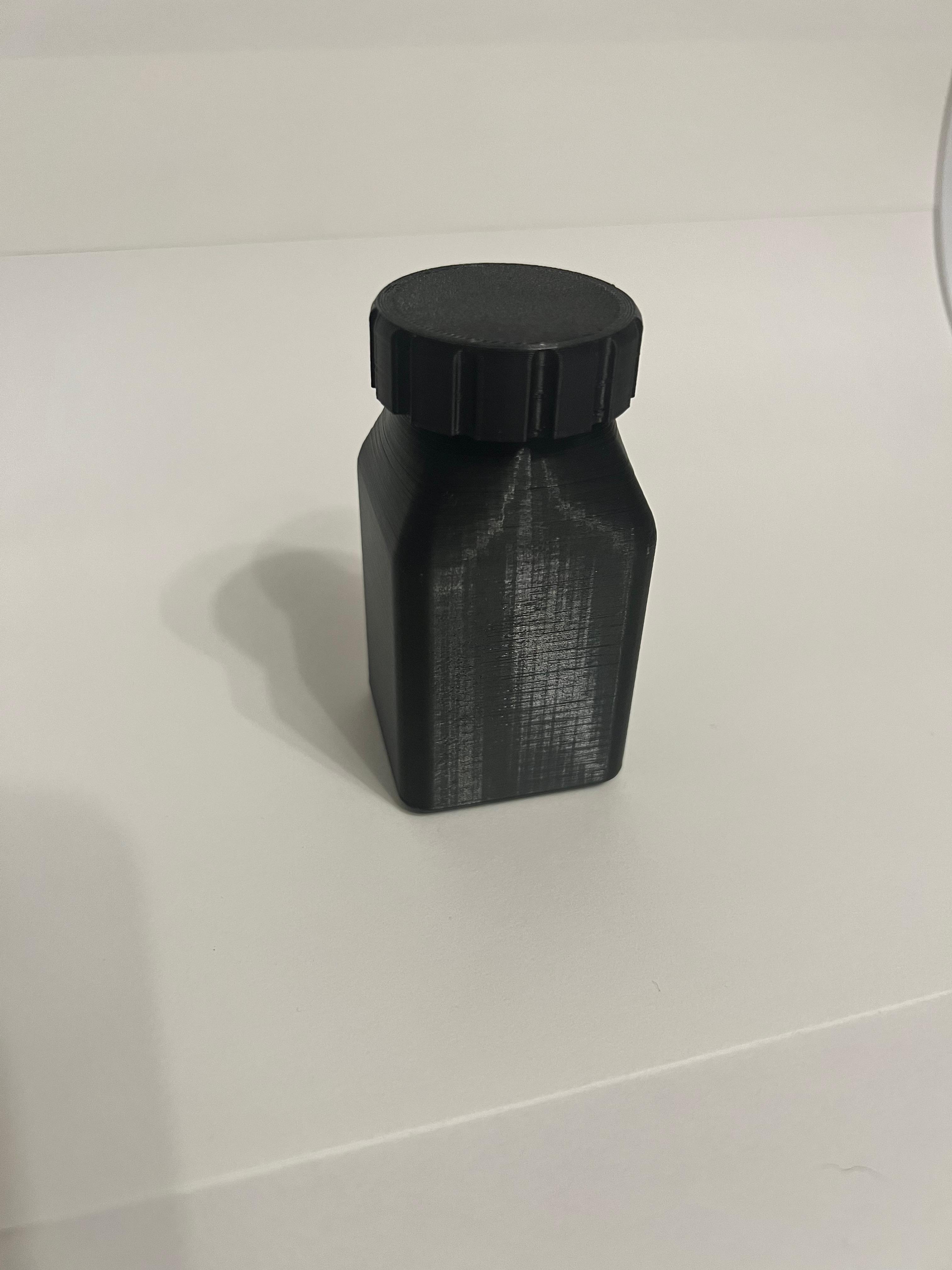 Pill Bottle (Support Free) 3d model