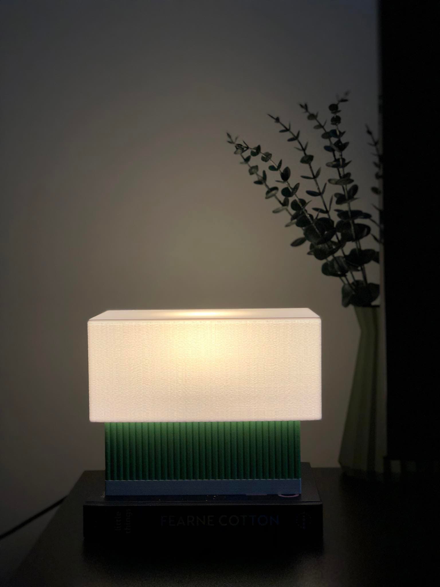 Modern Bedside/Table Lamp - Aura 3d model
