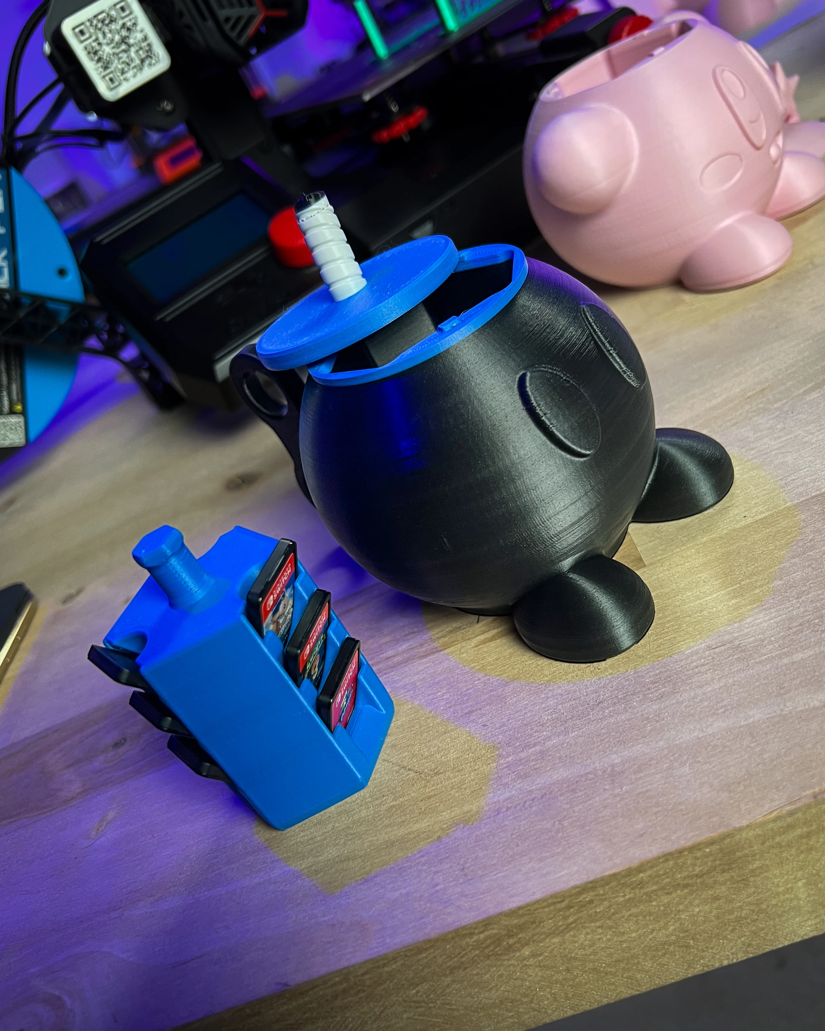 Bob-Omb Switch Cartridge Holder - Fun Nintendo Figure! 3d model