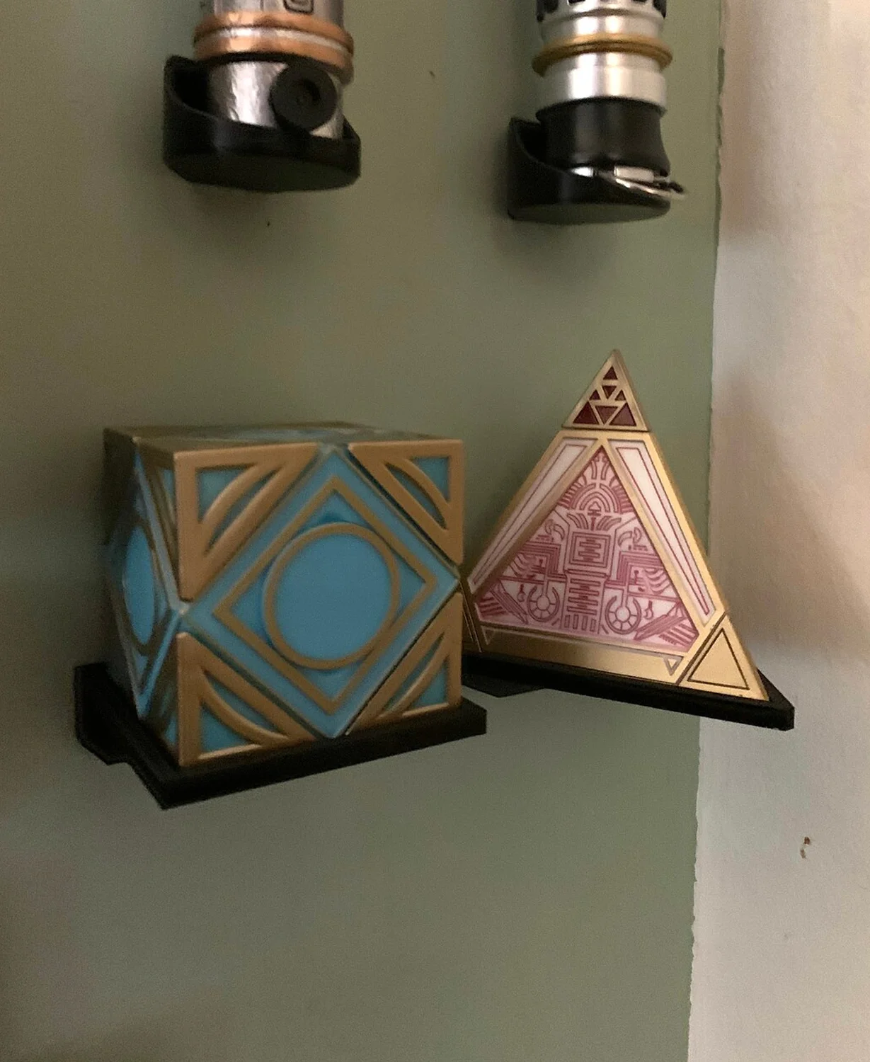 Star Wars Jedi and Sith Holocron Wall Mount 3d model
