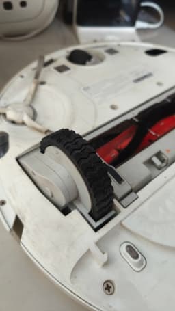 Xiaomi 1C Vacuum and Mop Robot Rubber Tyre Replacement 3d model