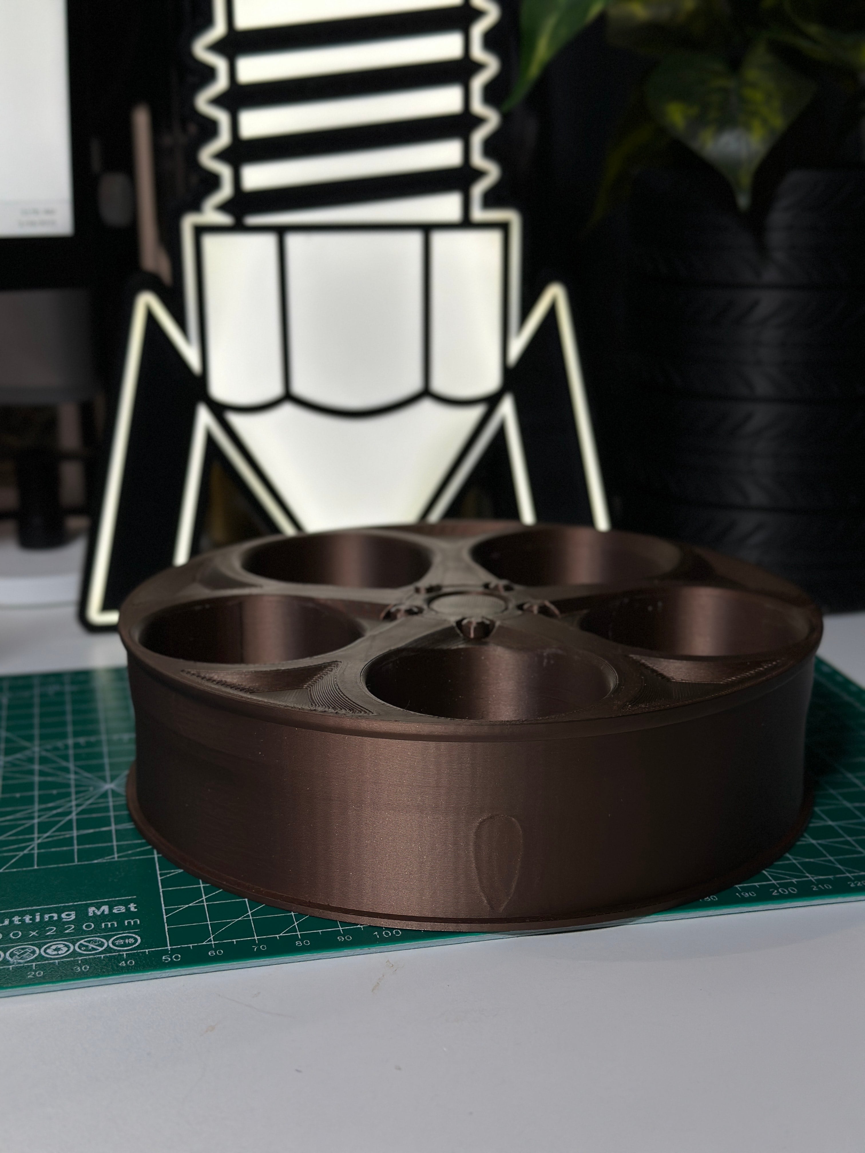 Alfa Romeo Wheel Inspired 5 Piece Succulent Stand.stl 3d model