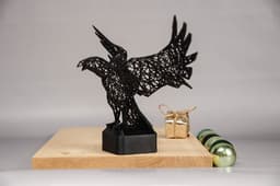 Raven on Base Grid Art Design - Pre-Supported 3d model