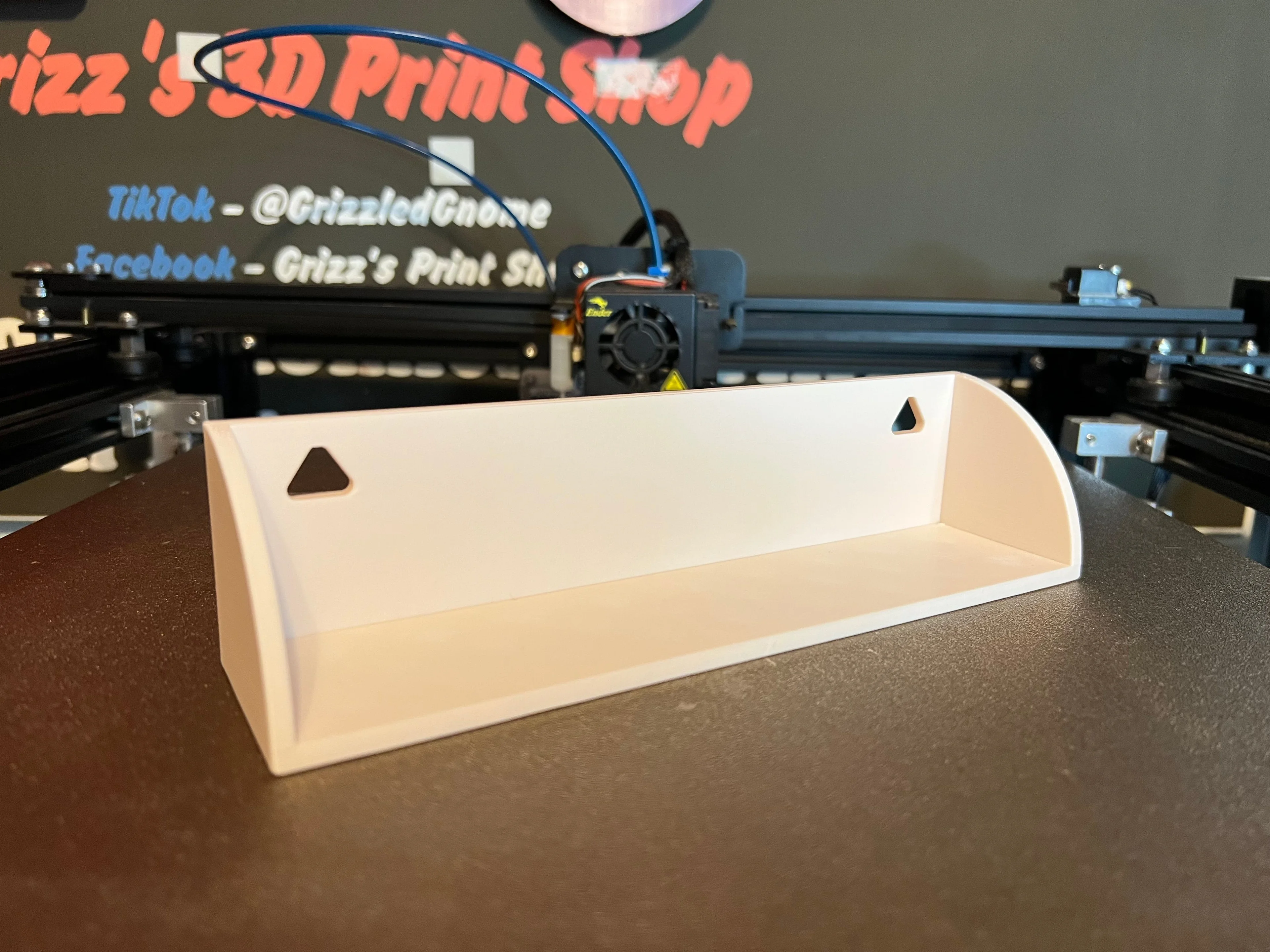Simple wall shelf - Print in place 3d model