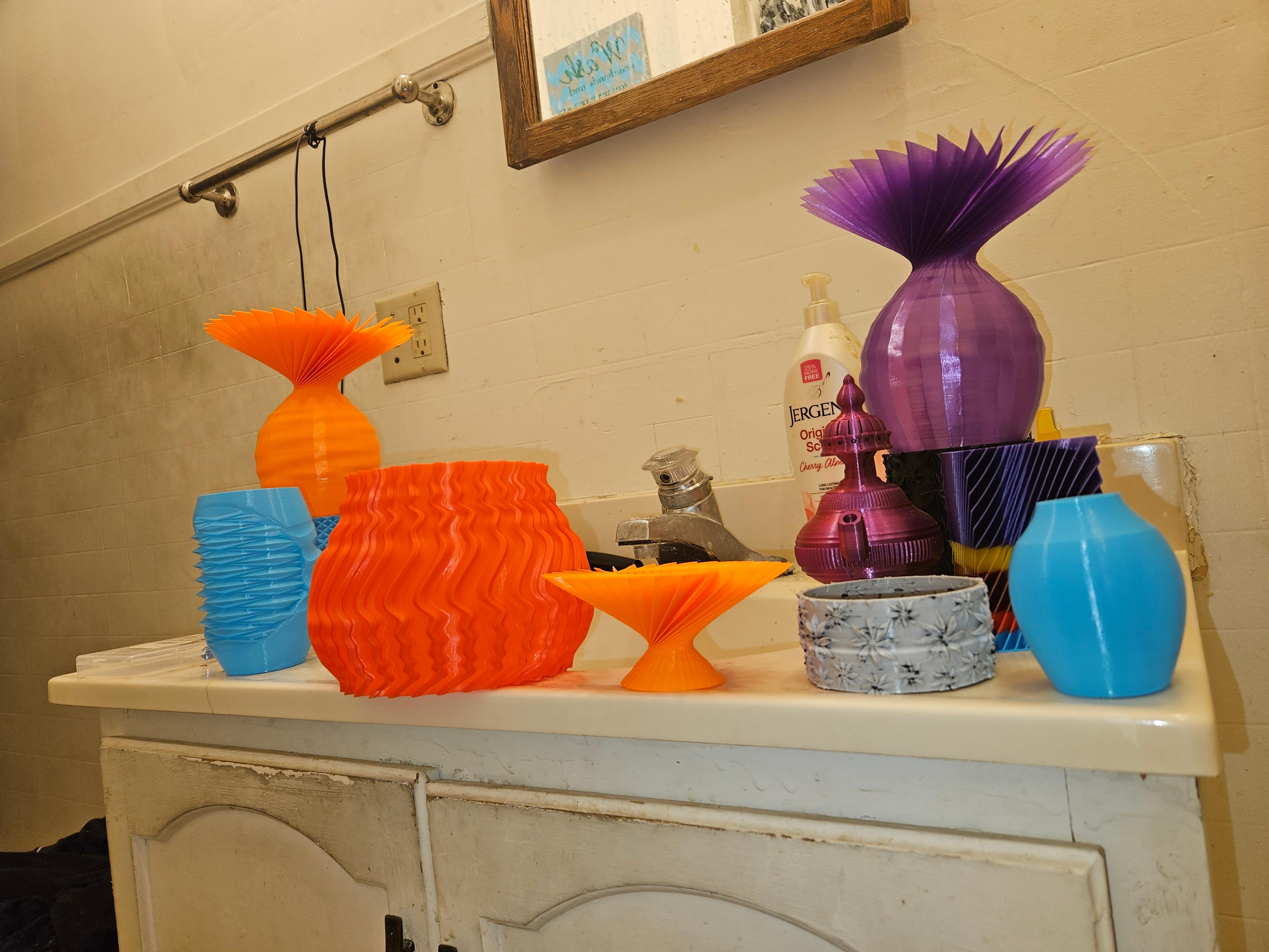Petal vase challenge  - More of Mel's designs - 3d model