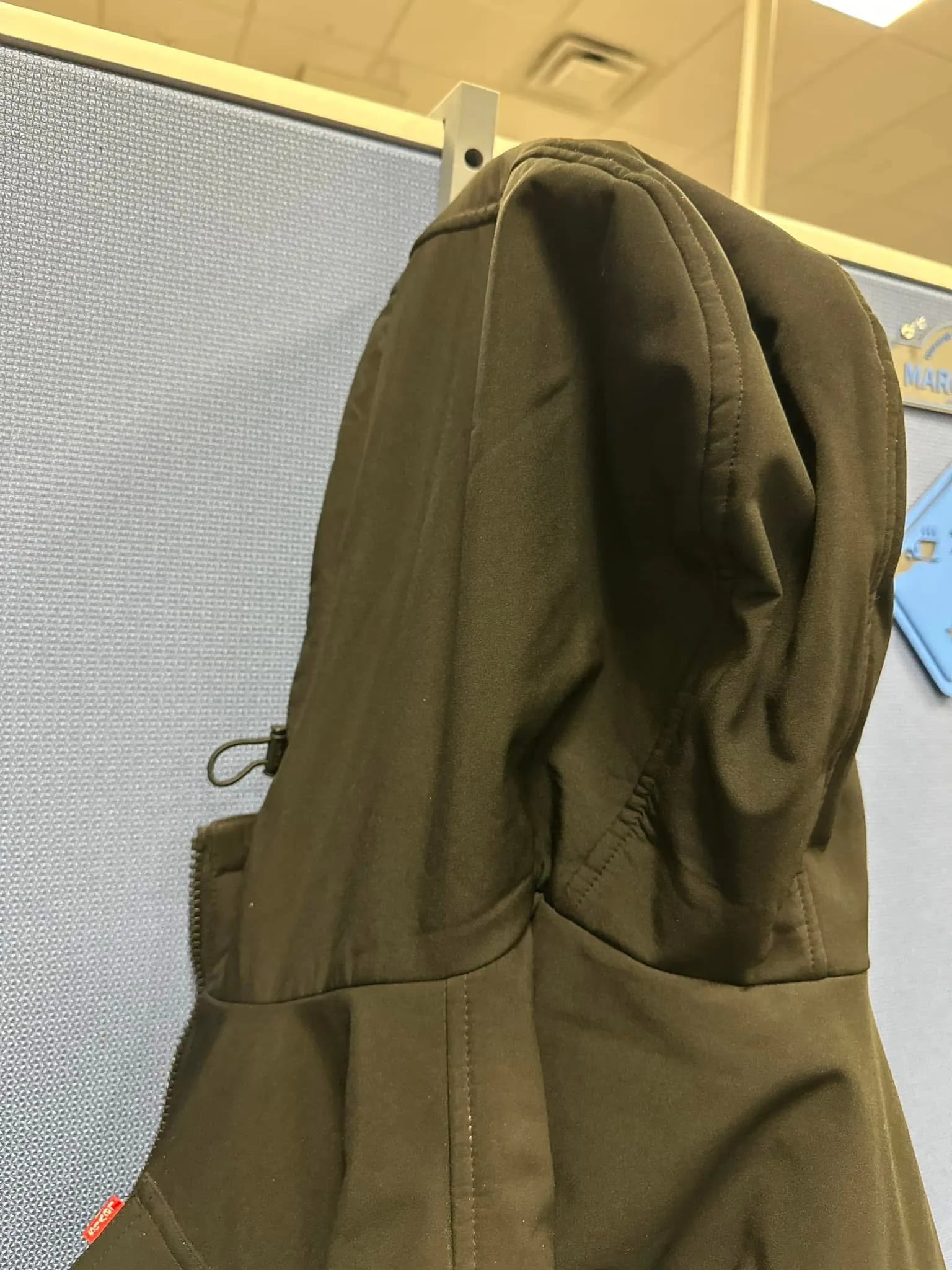 Office Cubicle Coat Hanger 3d model