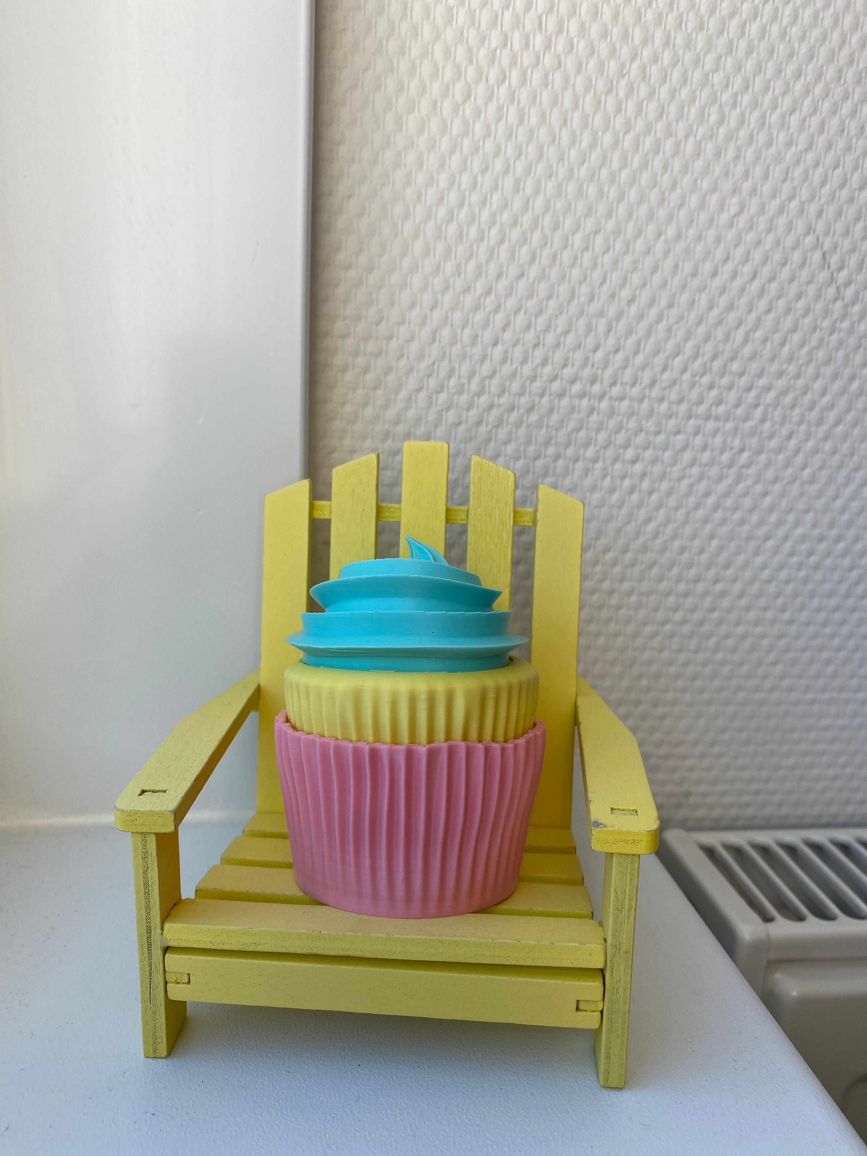 Cupcake #1 - Happy birthday Randomize! 🧁🥳😘
This was my first print with my Prusa mini!
Best colorful delicious cupcake ever! 
Printed with the pastelpack 
'bubblegum pink'
'banana yellow'
'sweet mint'
Printed with 0.15 quality.
Enjoy your cupcake🧁 - 3d model