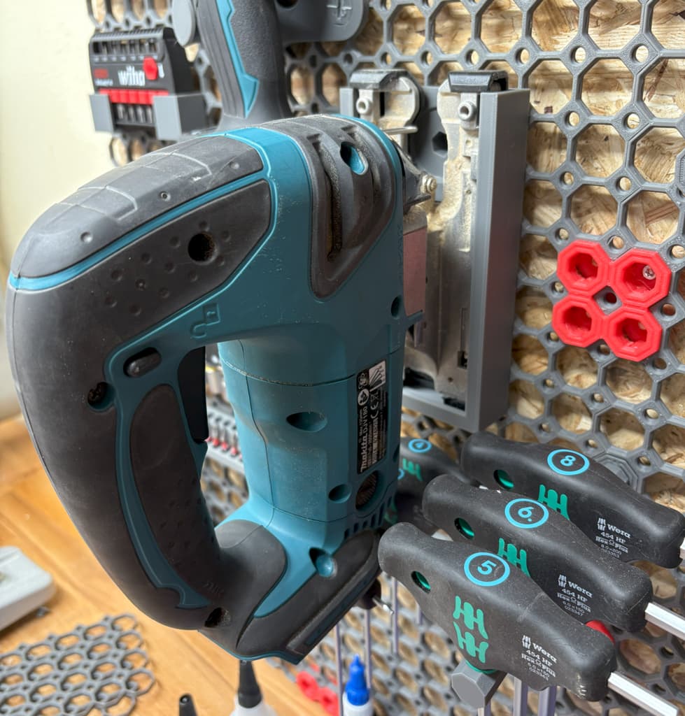 Multiboard Mount for Makita DJV180 in big holes 3d model