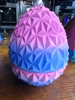 Dragon Glass Egg V3 - Twist tri point egg container 3d model