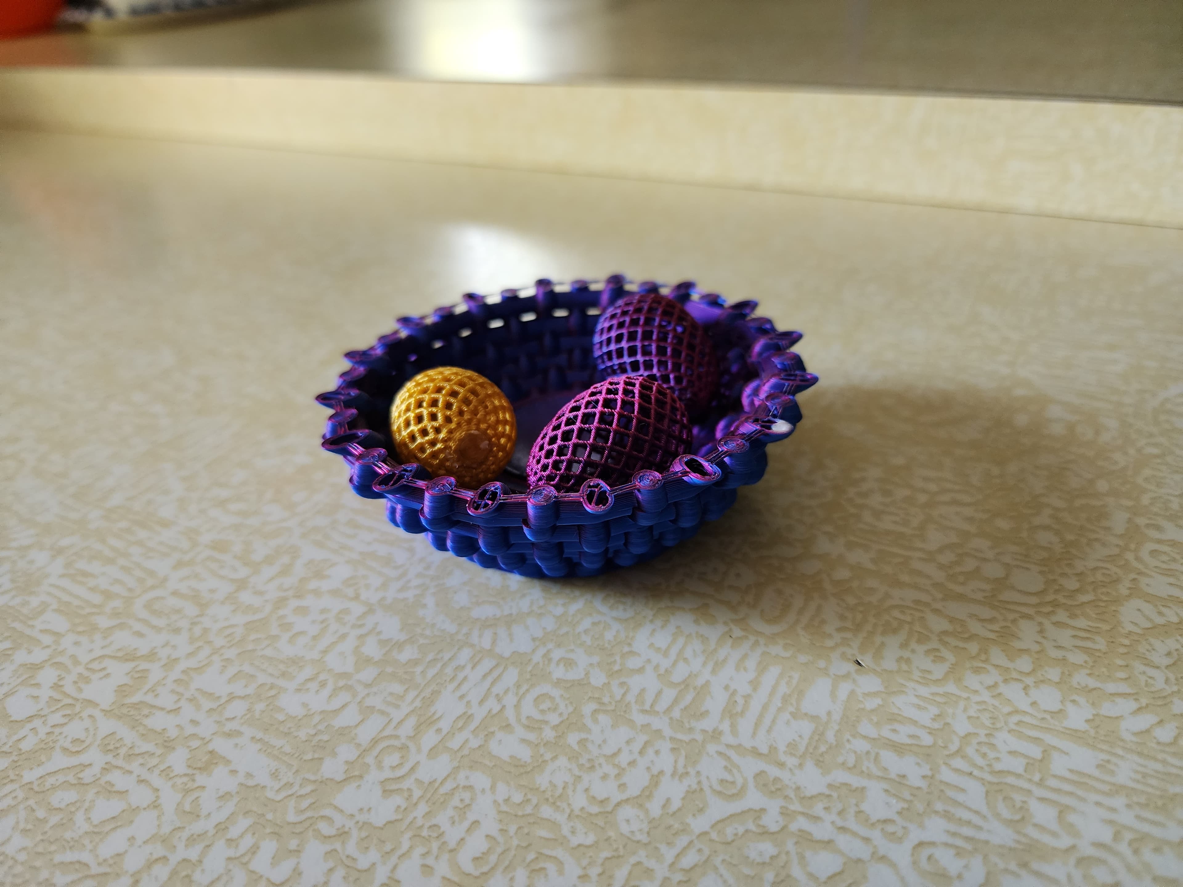 Side photo of bird's nest.