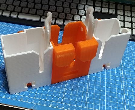 MobileDisplay Stand and Case 3d model