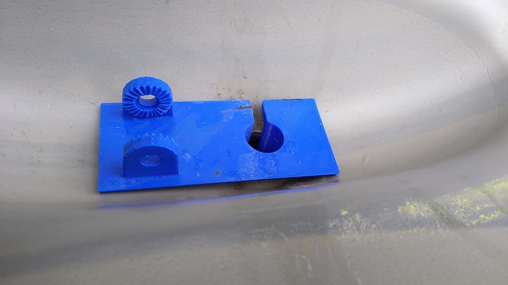 Transducer scupper mount for Humminbird Piranha (WIP - Testing) 3d model