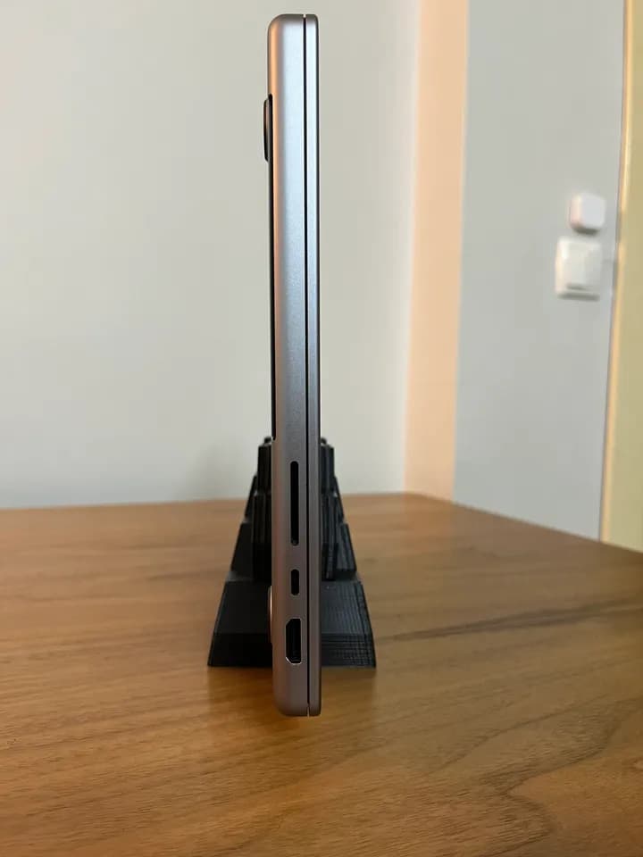 Vertical Laptop Holder 3d model