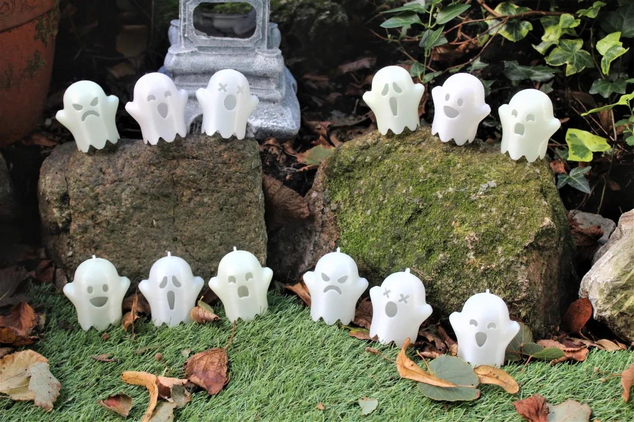 Emoji Ghosts 3d model